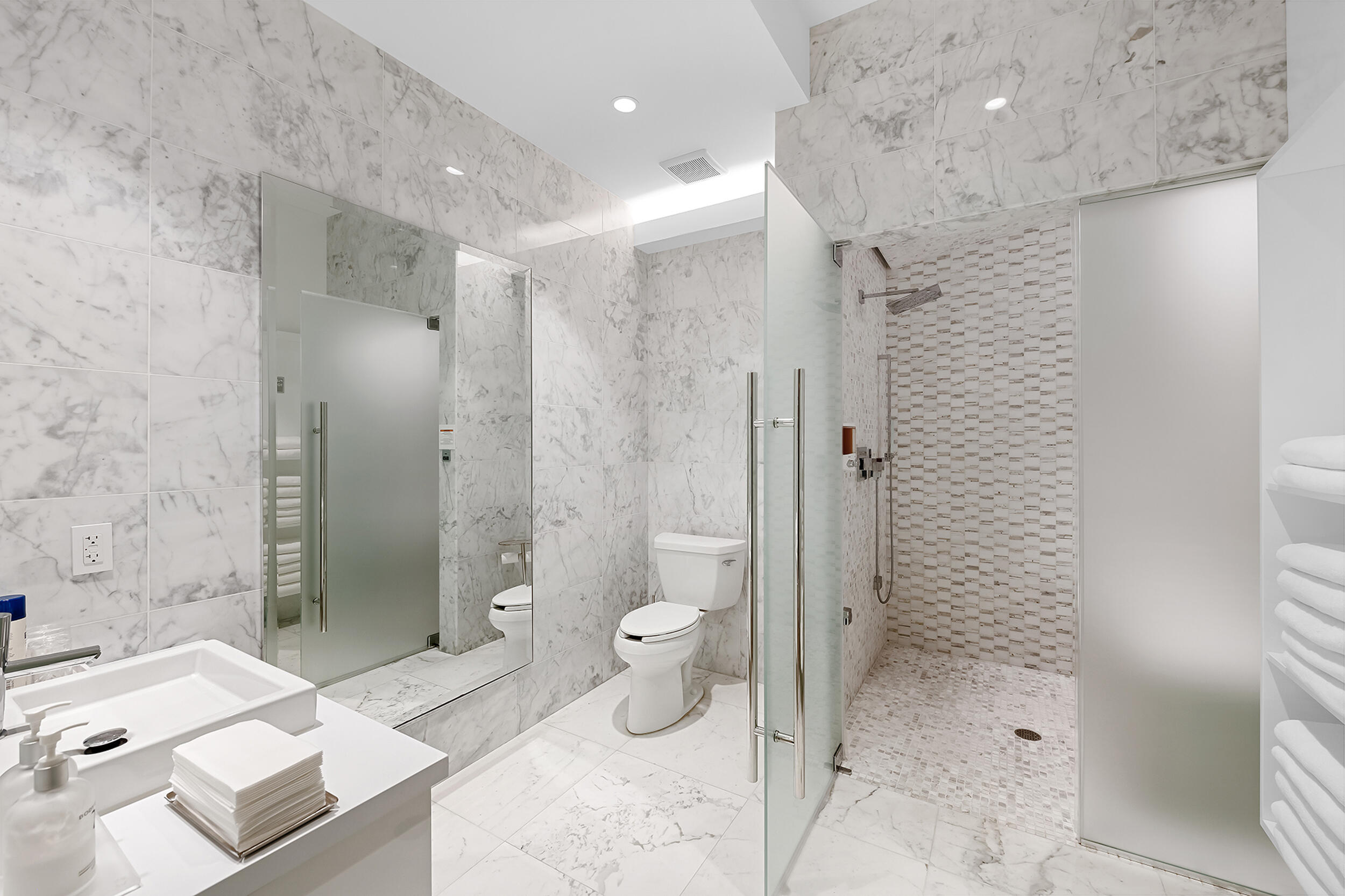 PARAMOUNT FT LAUDERDALE CONDO - Residential Lease