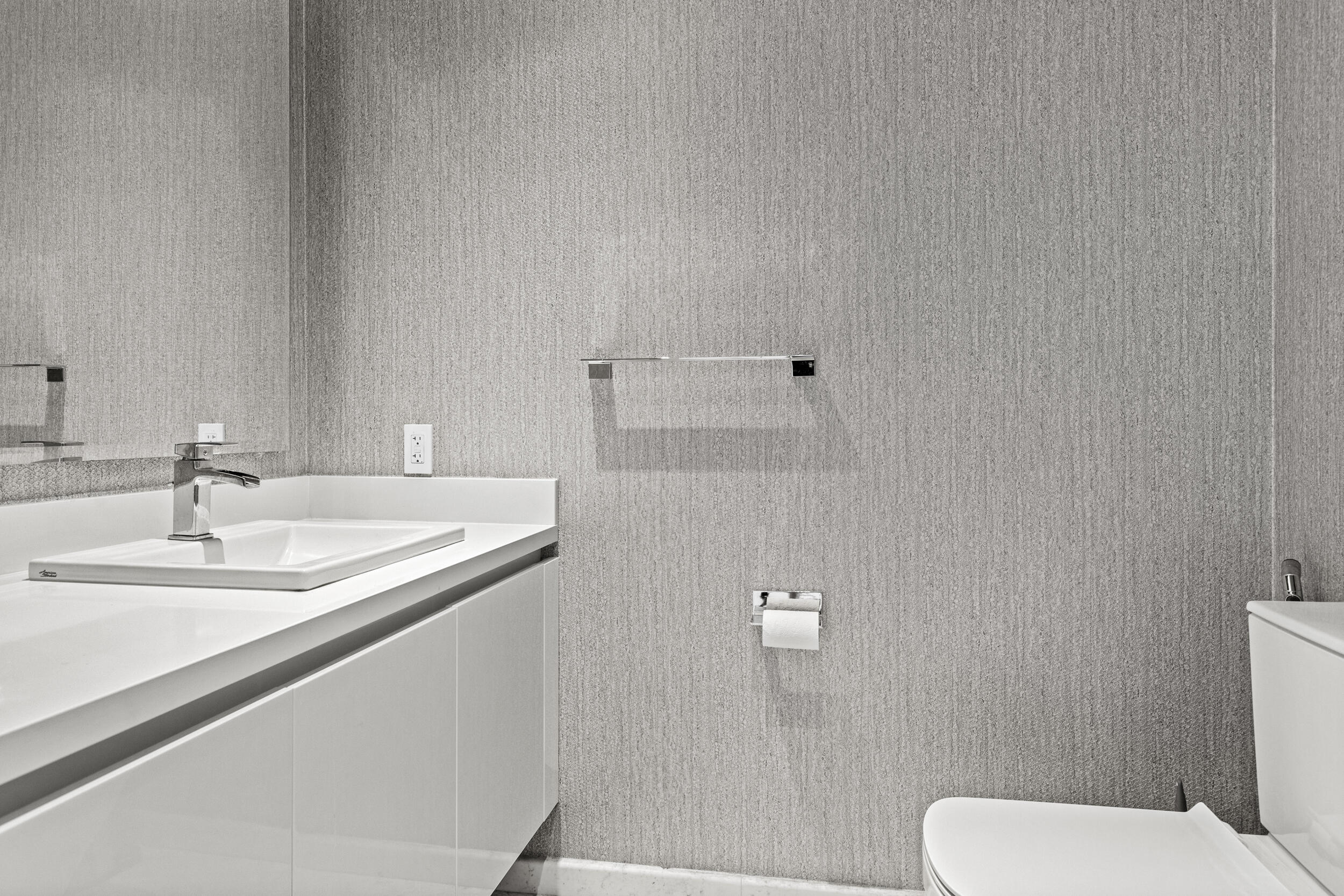 PARAMOUNT FT LAUDERDALE CONDO - Residential Lease