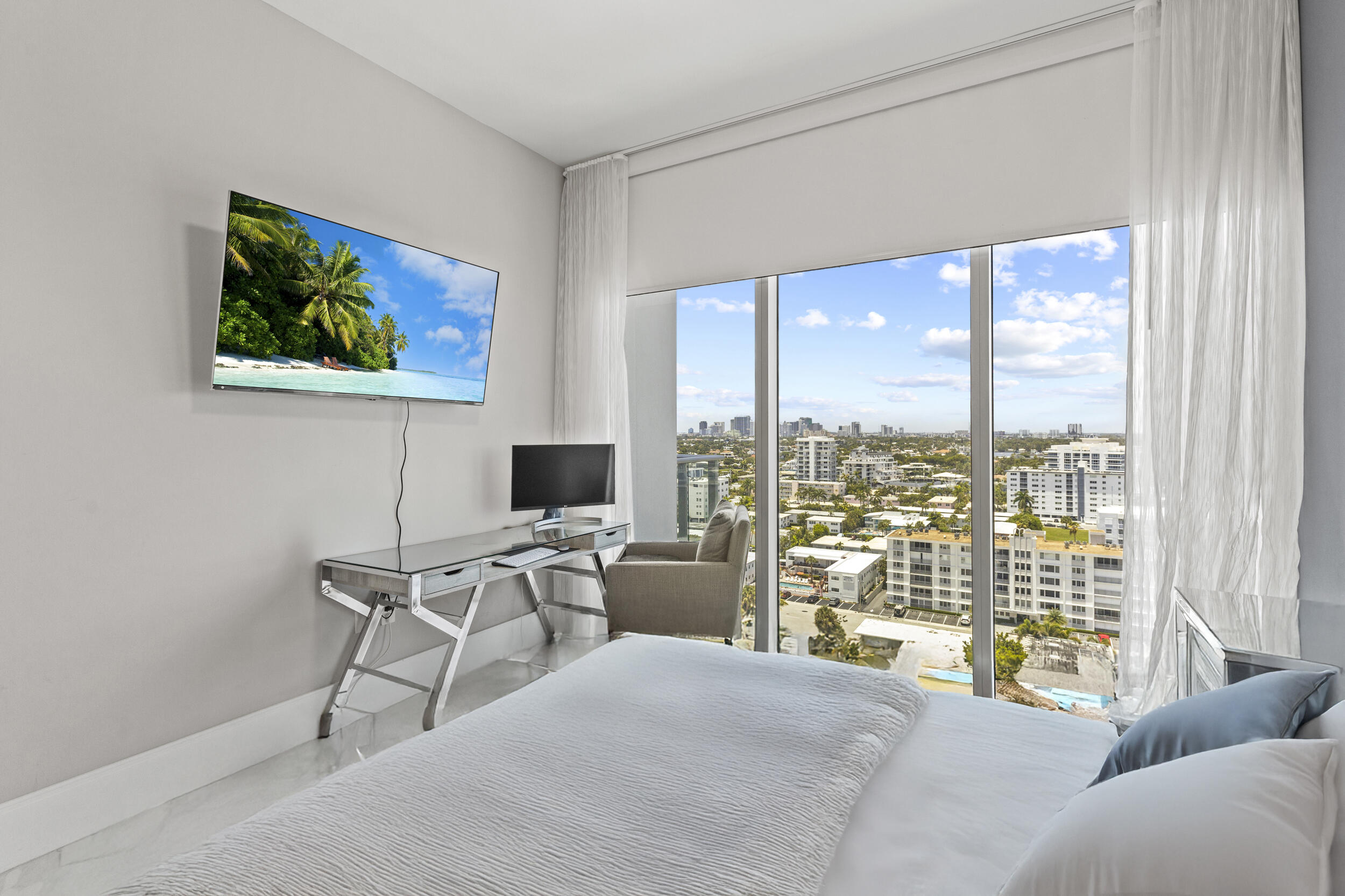 PARAMOUNT FT LAUDERDALE CONDO - Residential Lease