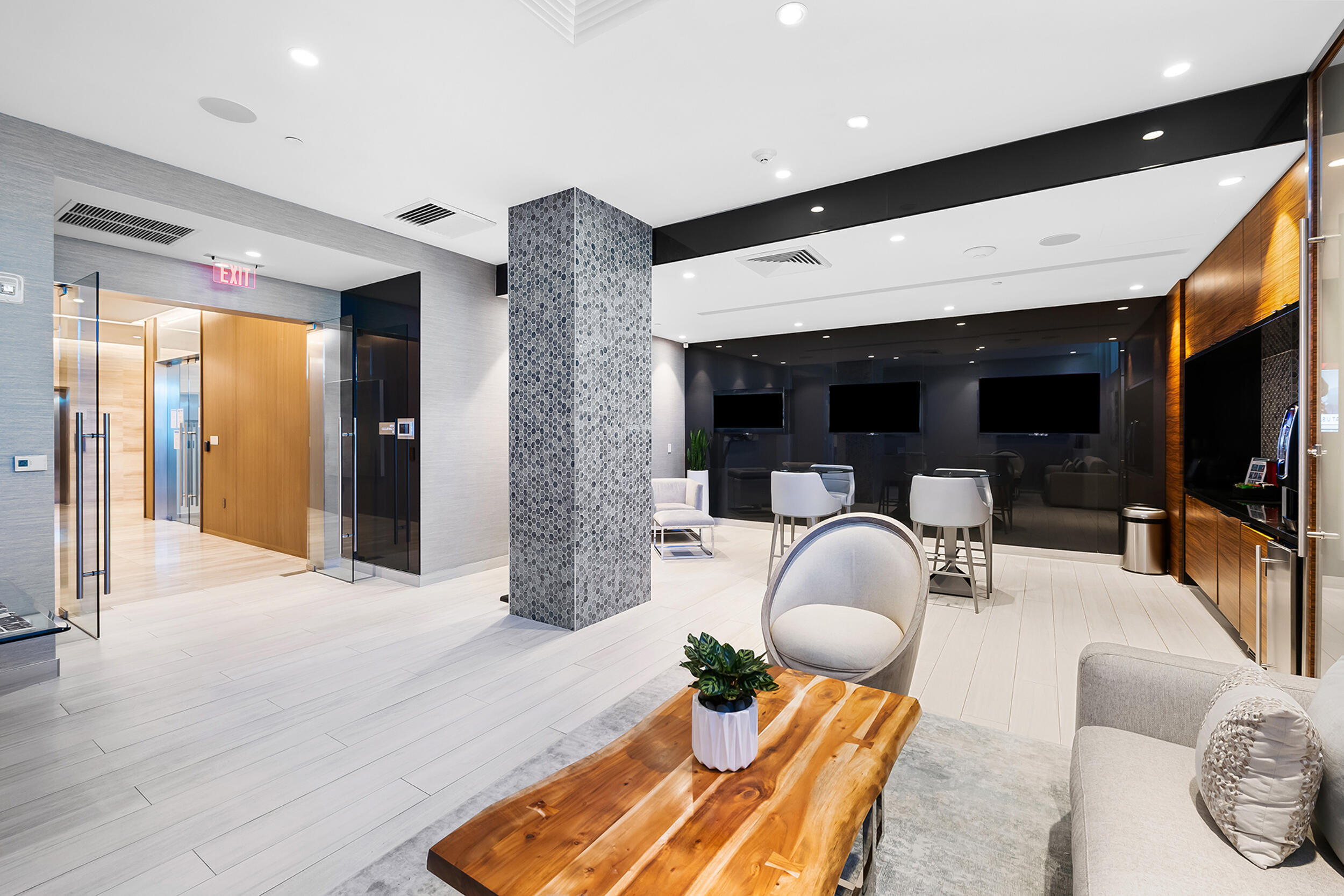 PARAMOUNT FT LAUDERDALE CONDO - Residential Lease