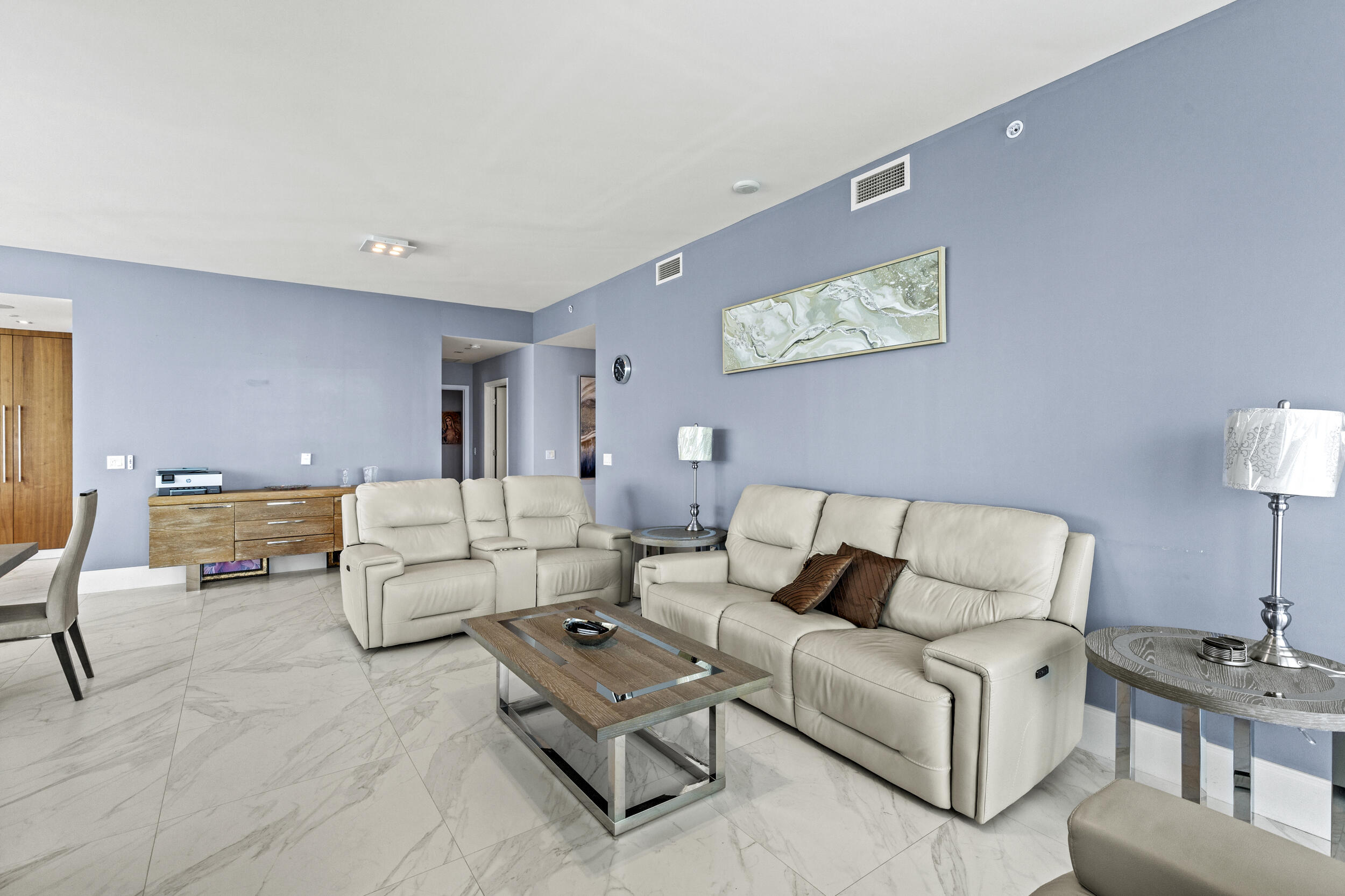 PARAMOUNT FT LAUDERDALE CONDO - Residential Lease