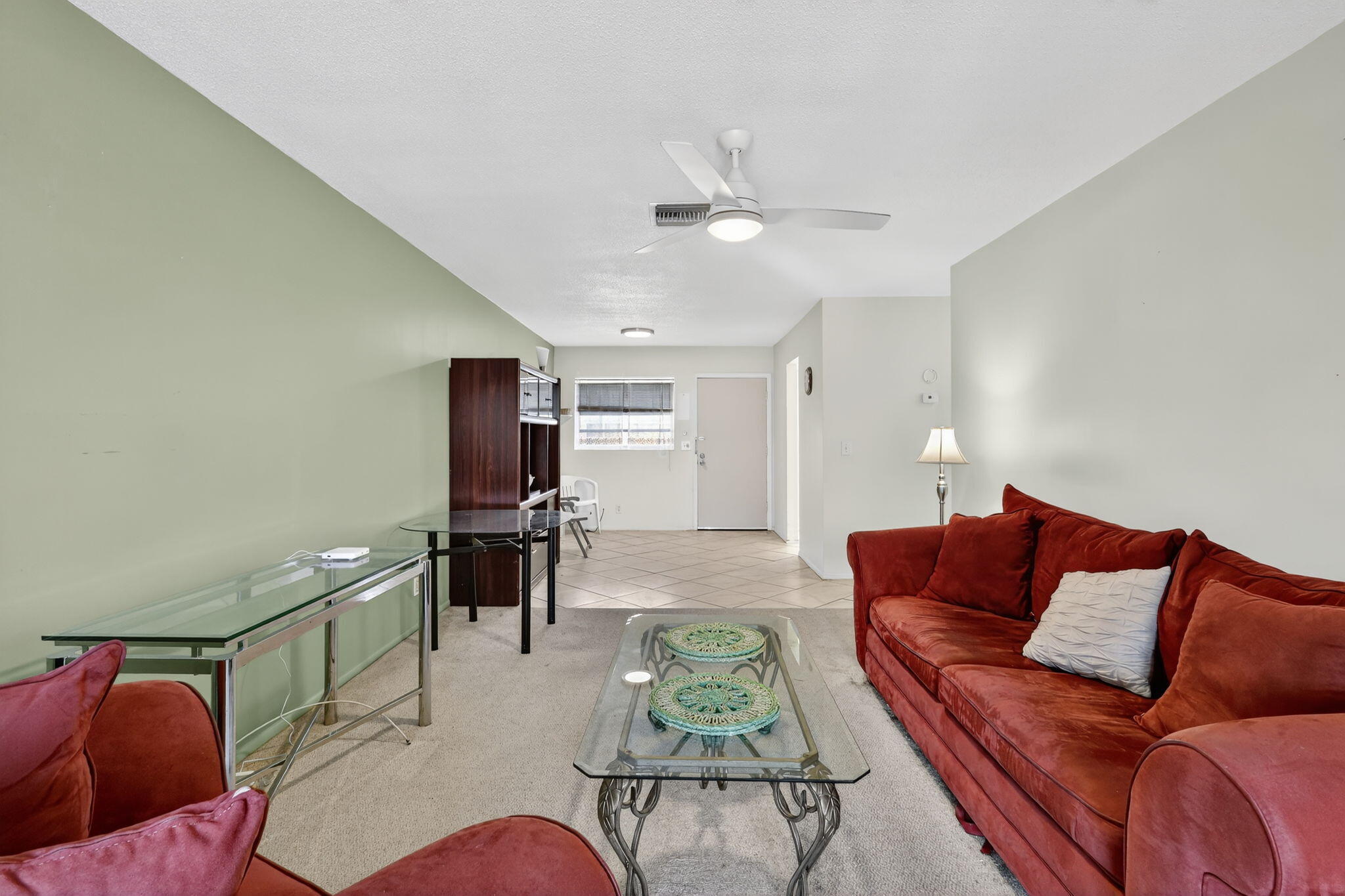 VILLAGE ROYALE CONDO 8 - Residential