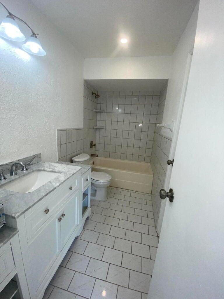 MISSIONWOOD AT MIRAMAR CONDO - Residential