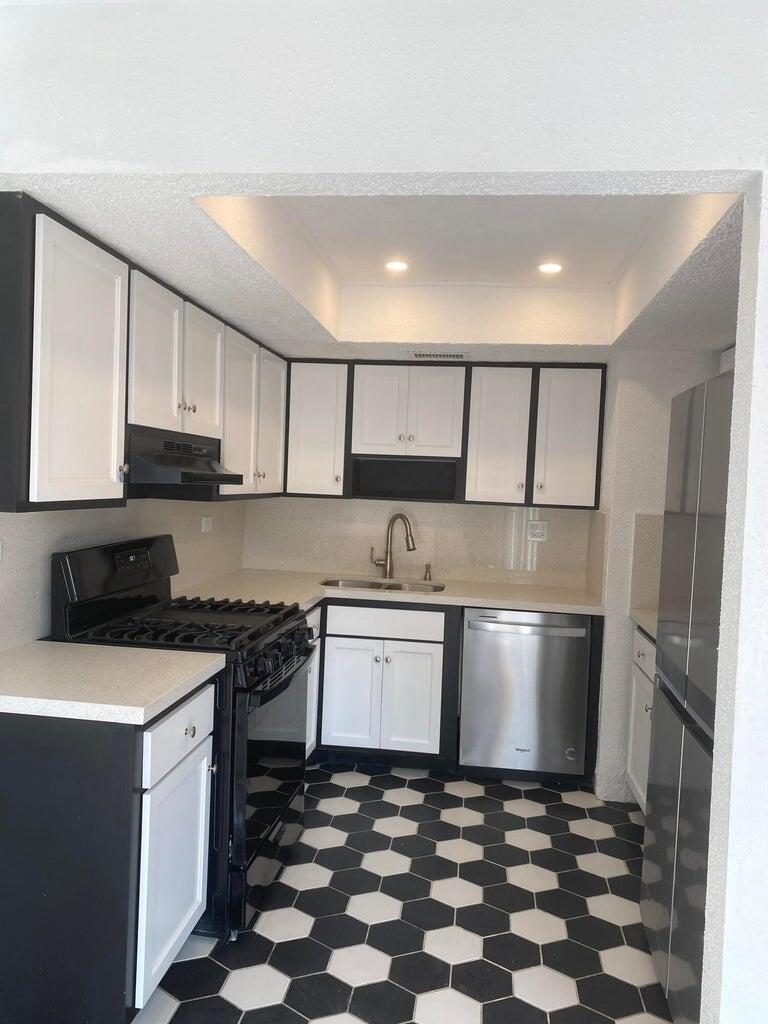 MISSIONWOOD AT MIRAMAR CONDO - Residential