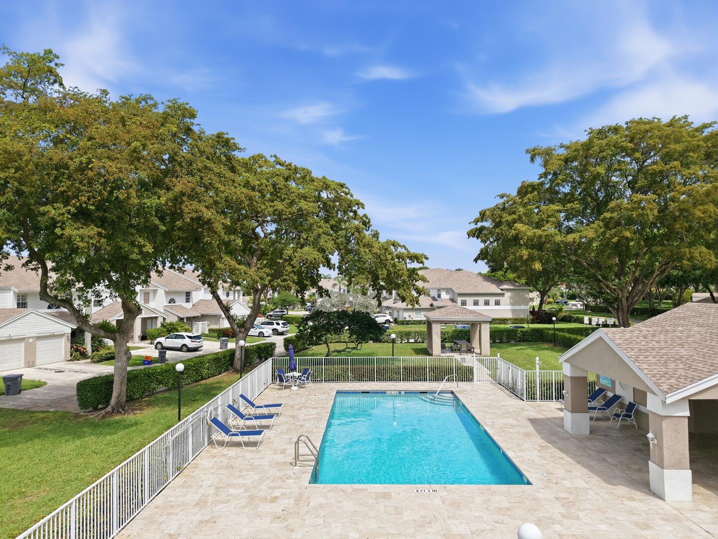 BOCA GARDENS - Residential