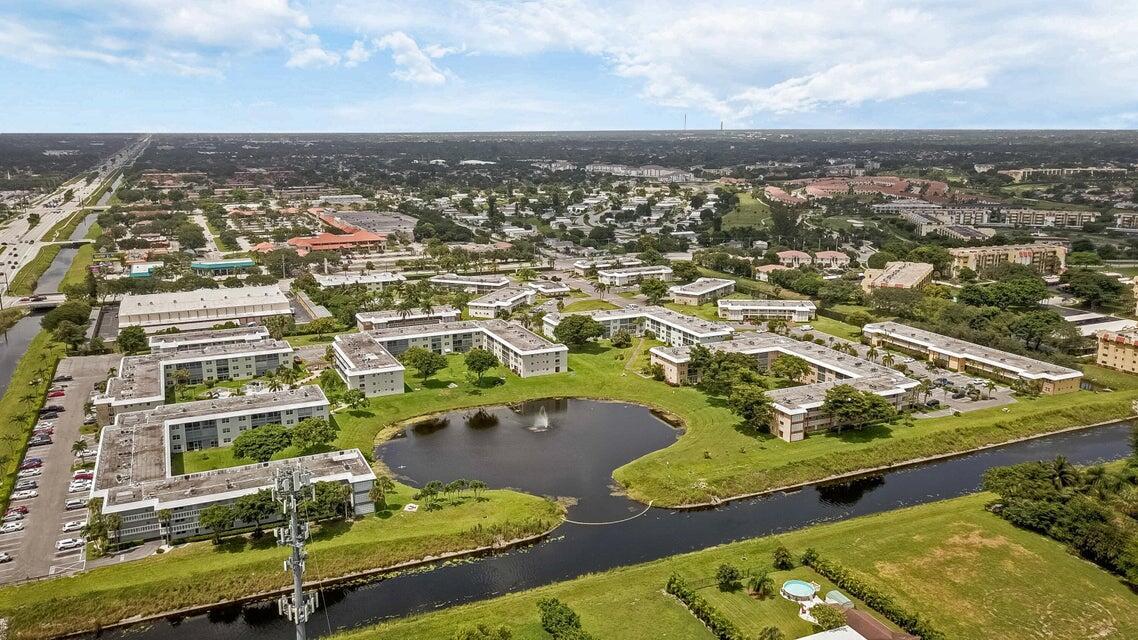SANDALFOOT SOUTH TWO CONDO OR2089P775 - Residential