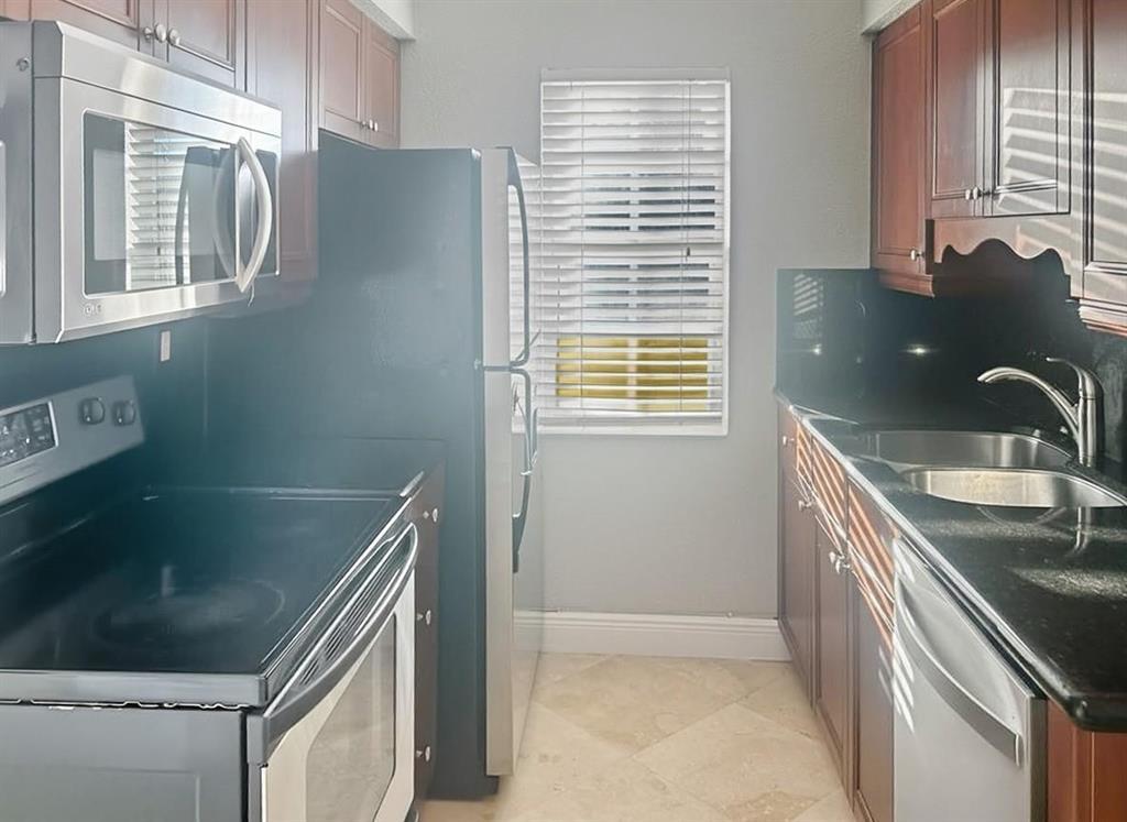 WILTON LAKE CONDOMINIUM - Residential Lease