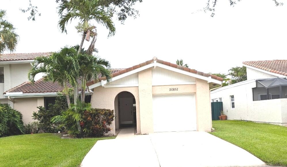 Estada - Residential Lease