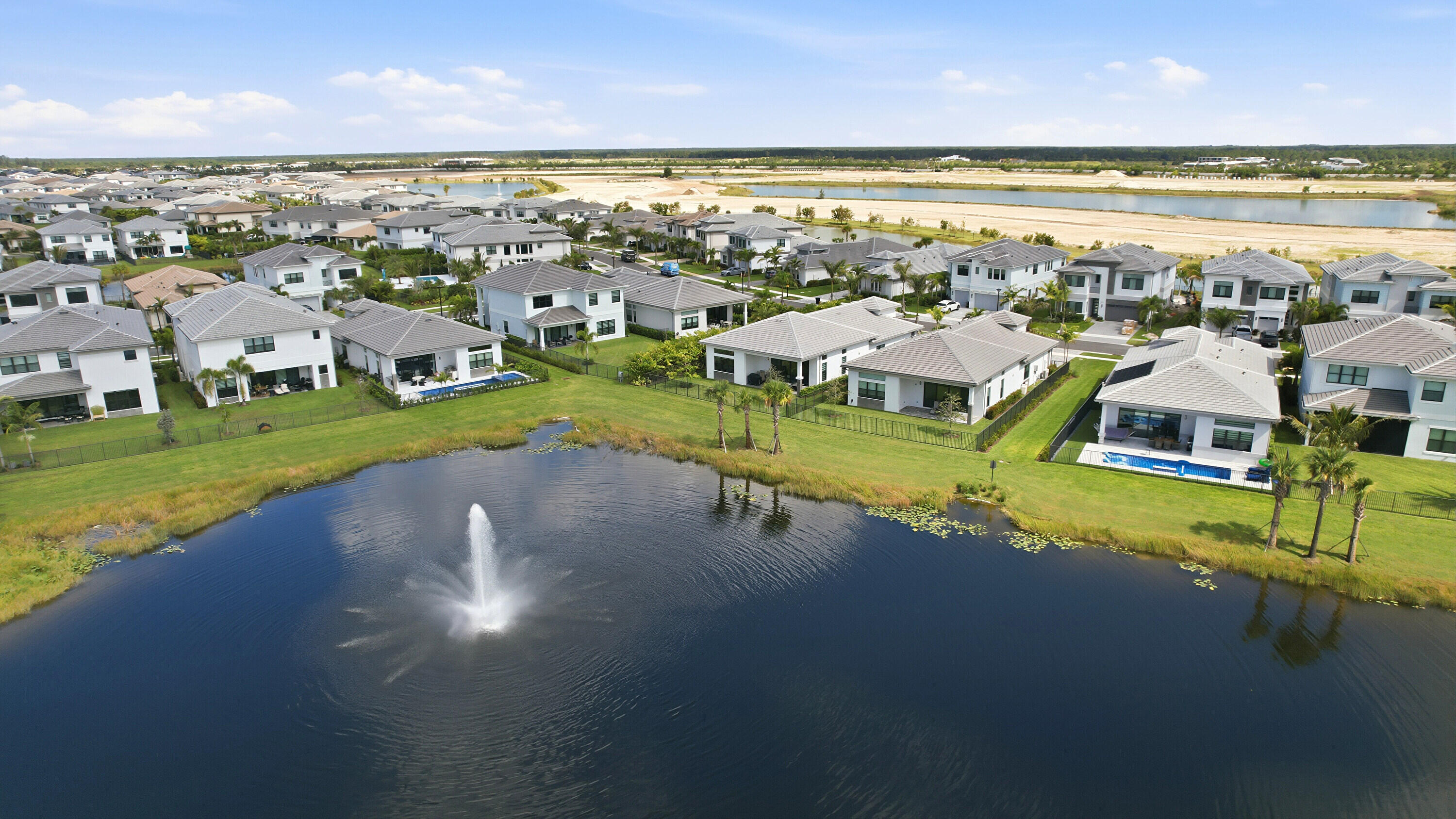 AVENIR POD - Residential Lease