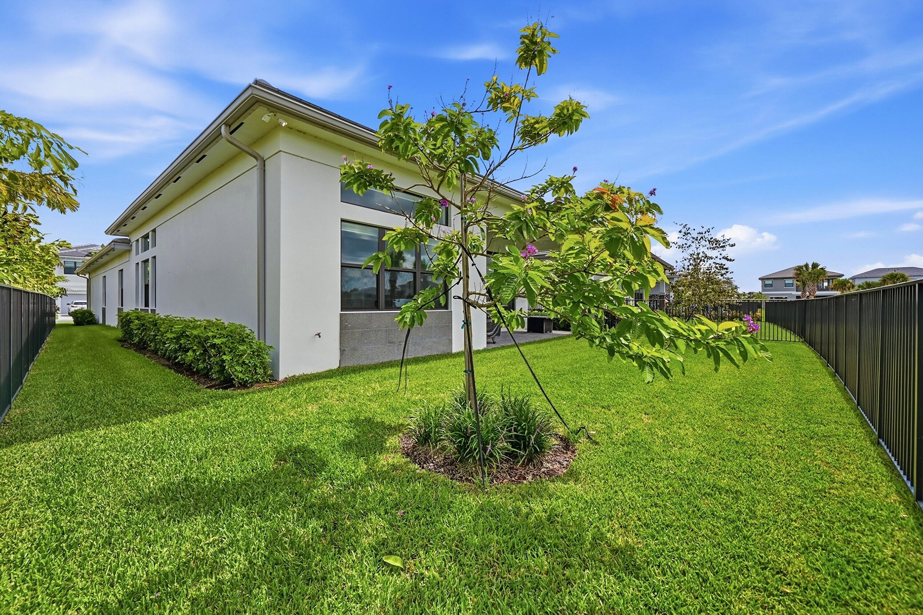 AVENIR POD - Residential Lease
