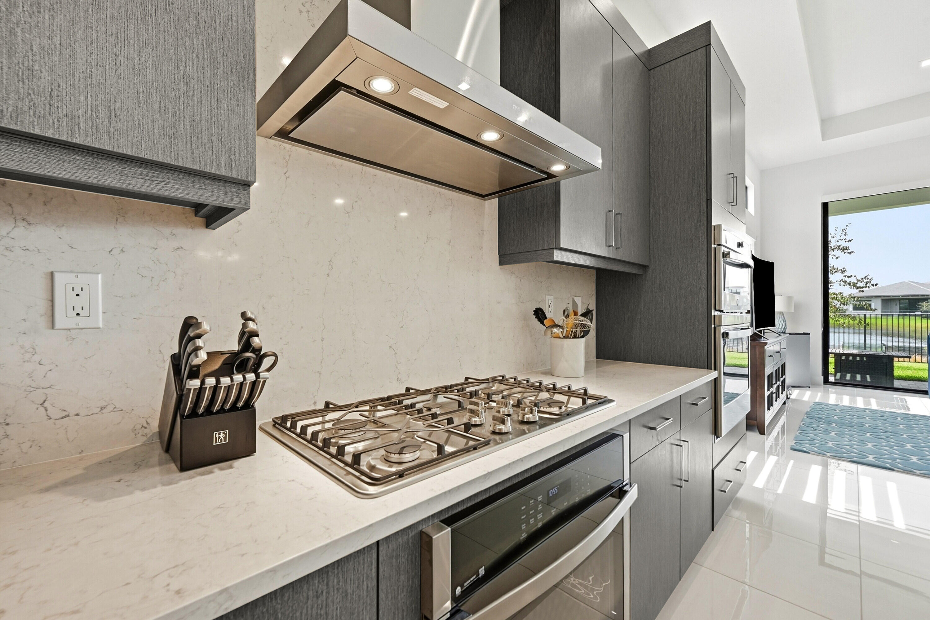 AVENIR POD - Residential Lease