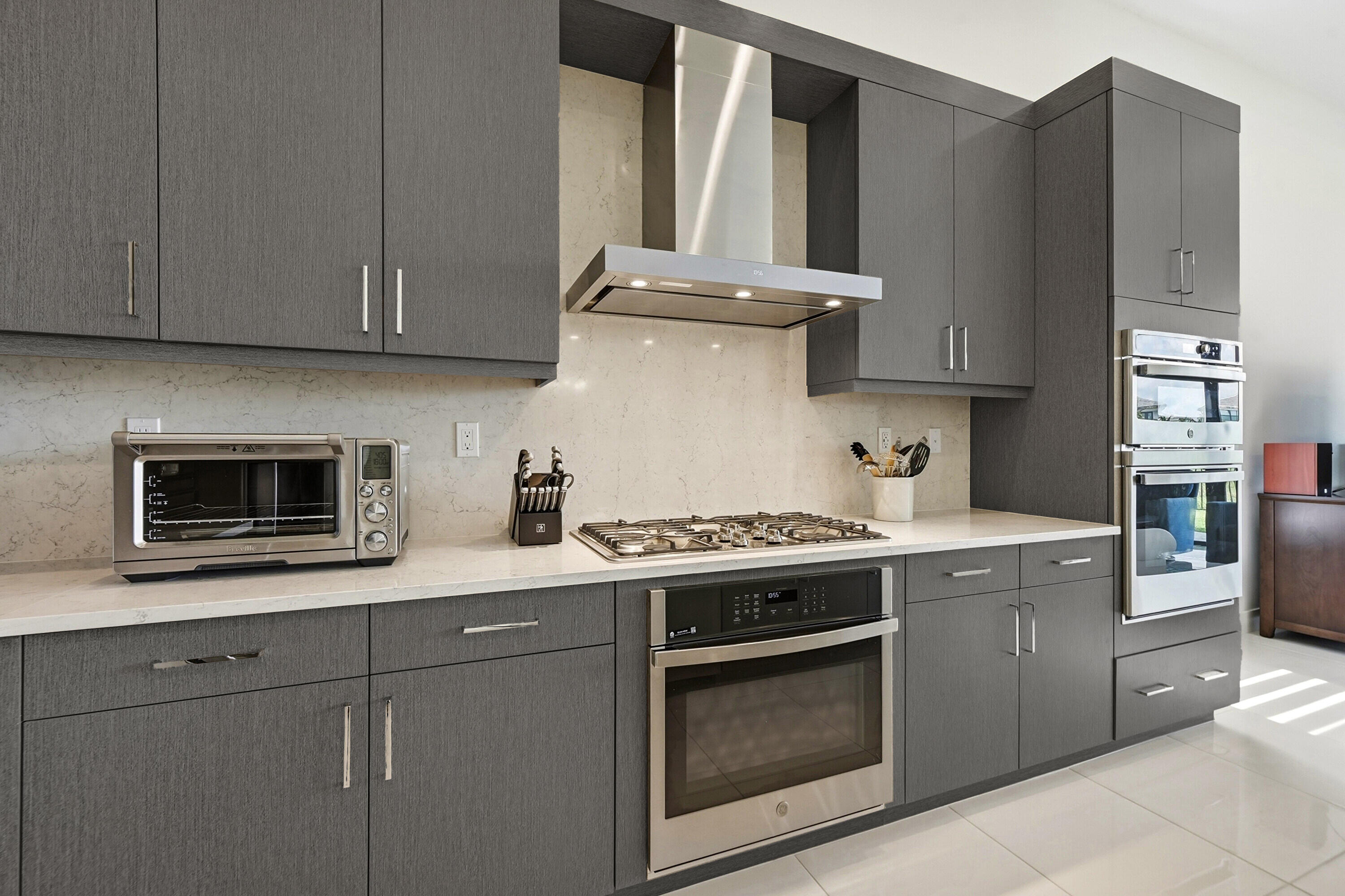 AVENIR POD - Residential Lease