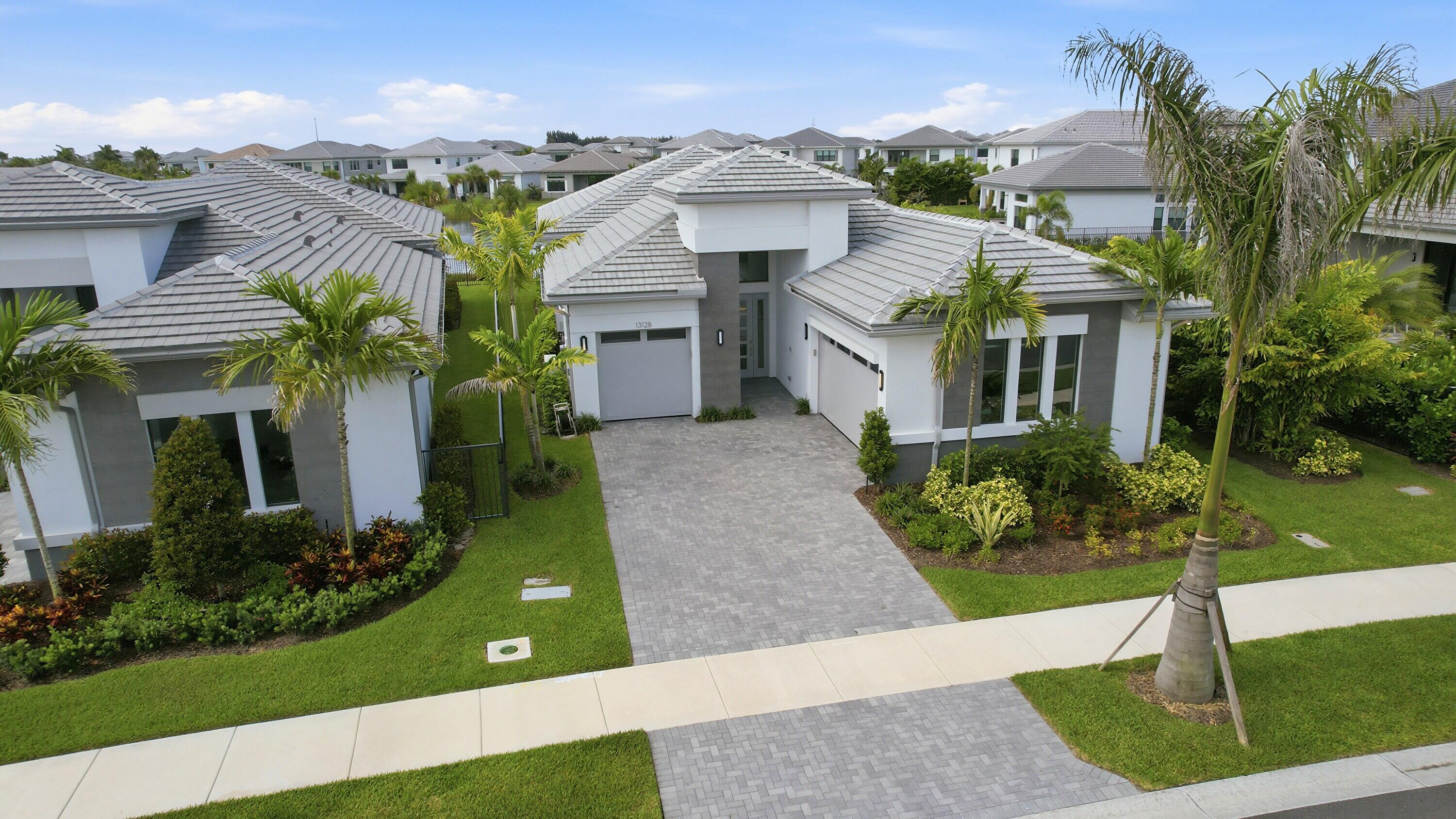 AVENIR POD - Residential Lease