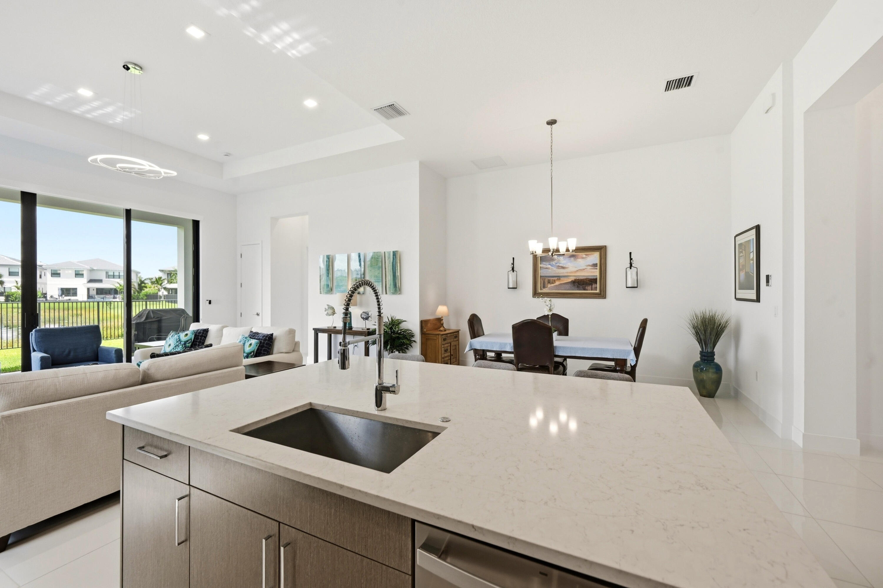 AVENIR POD - Residential Lease