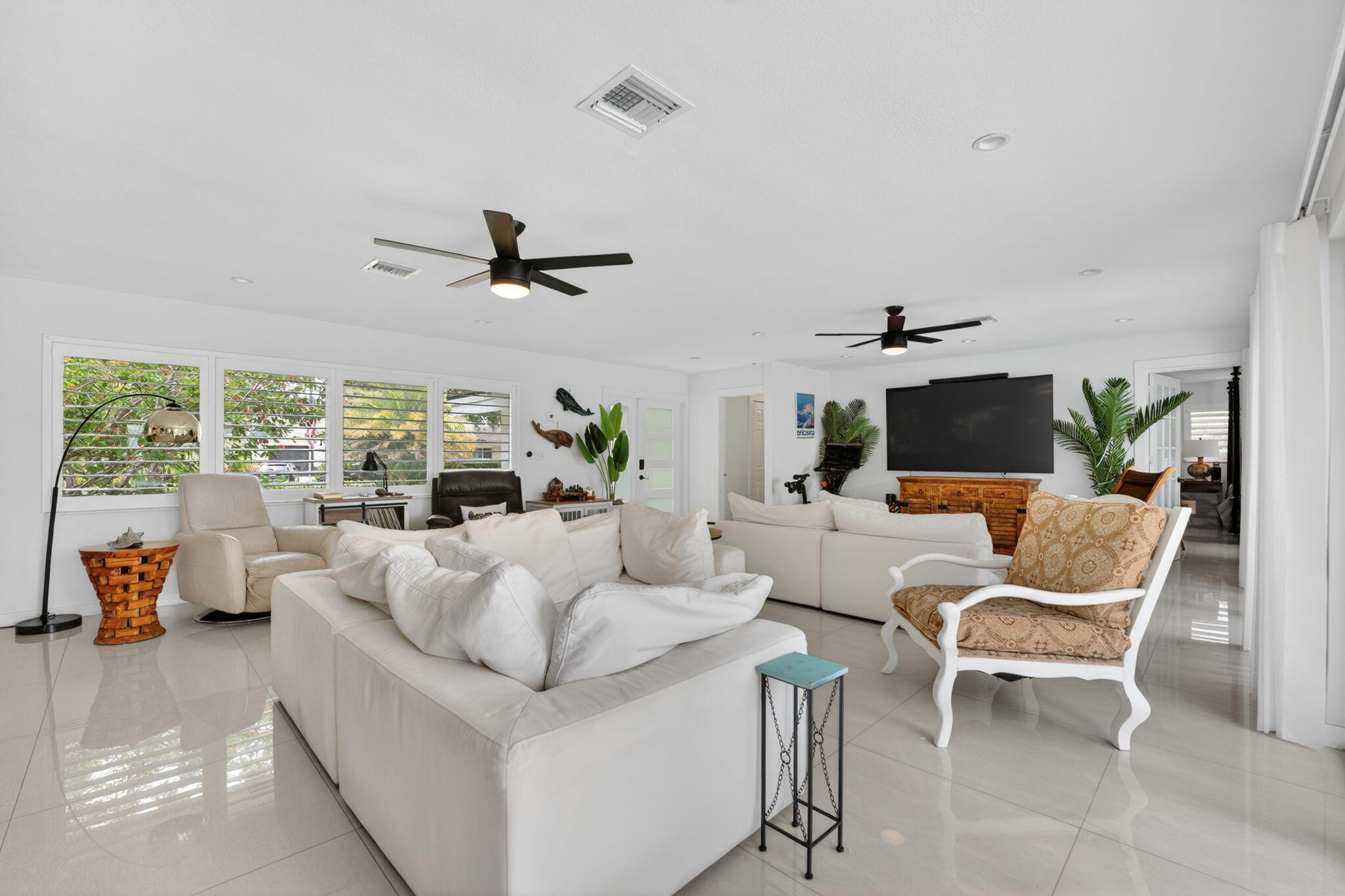 SANTA BARBARA SHORES - Residential Lease