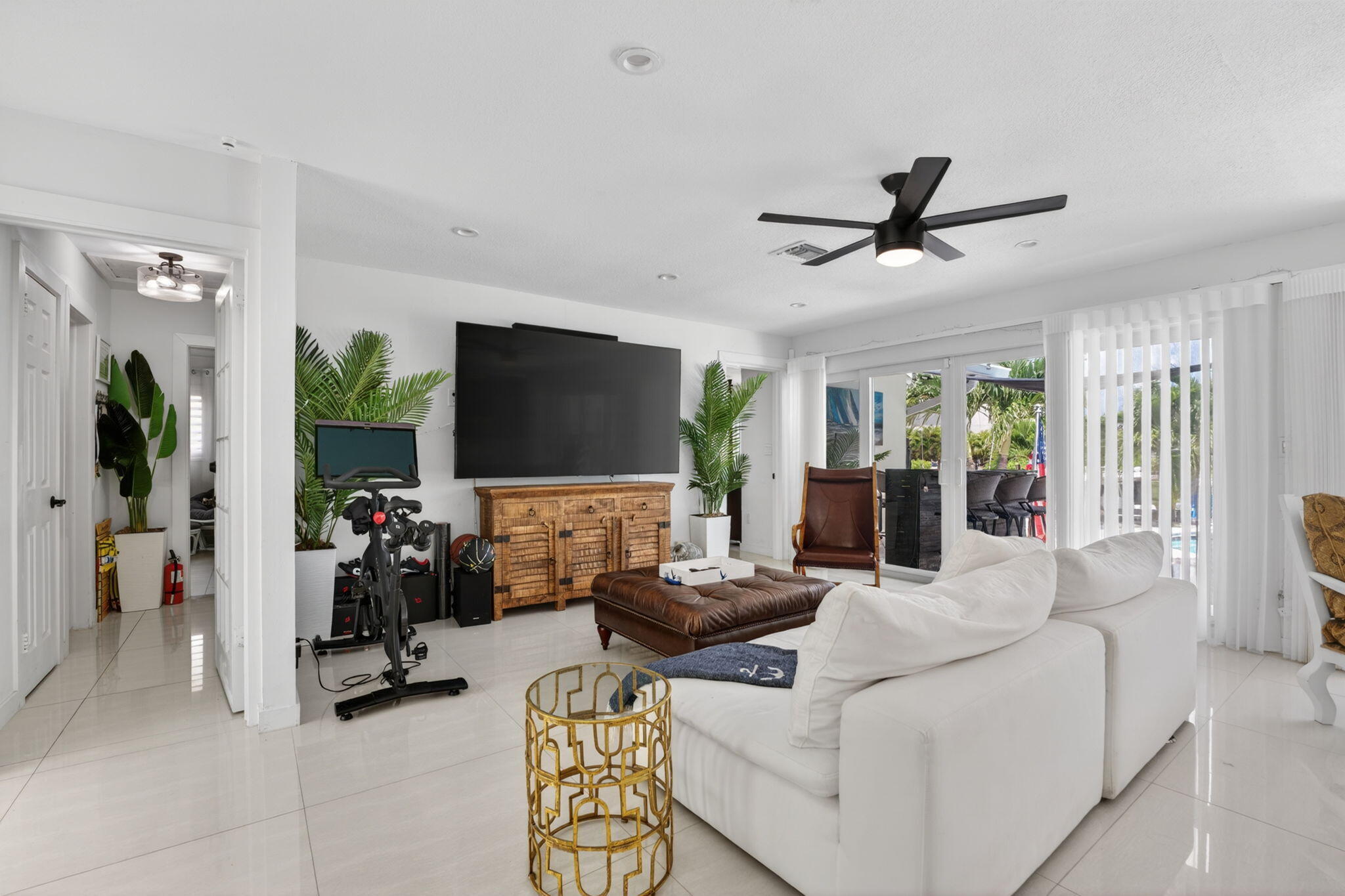 SANTA BARBARA SHORES - Residential Lease