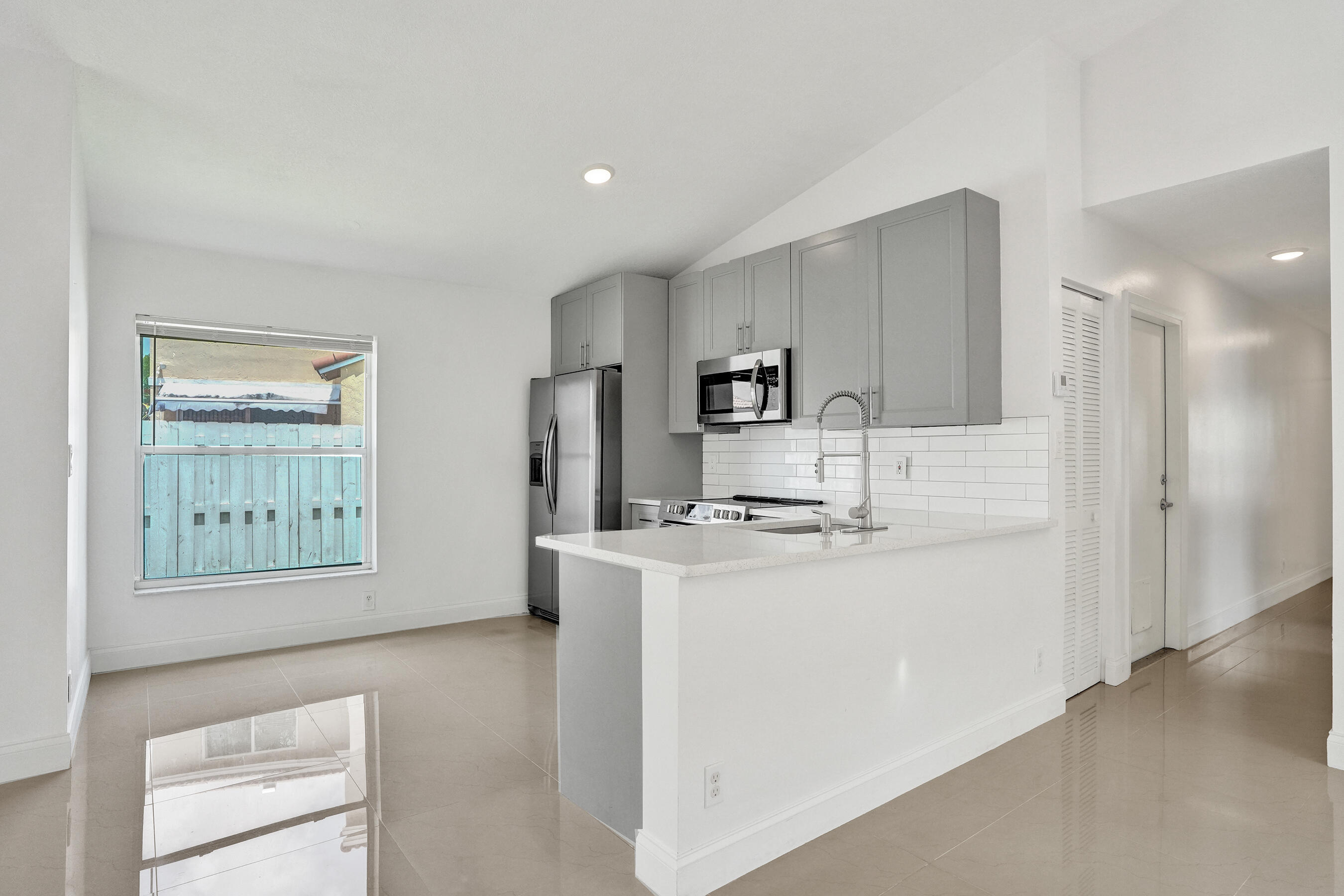 SILVER LAKES PHASE II REPLAT - Residential Lease