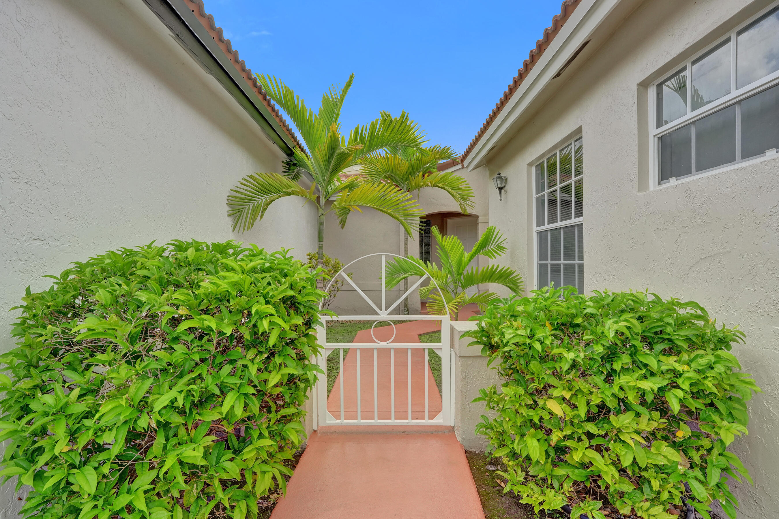 SILVER LAKES PHASE II REPLAT - Residential Lease
