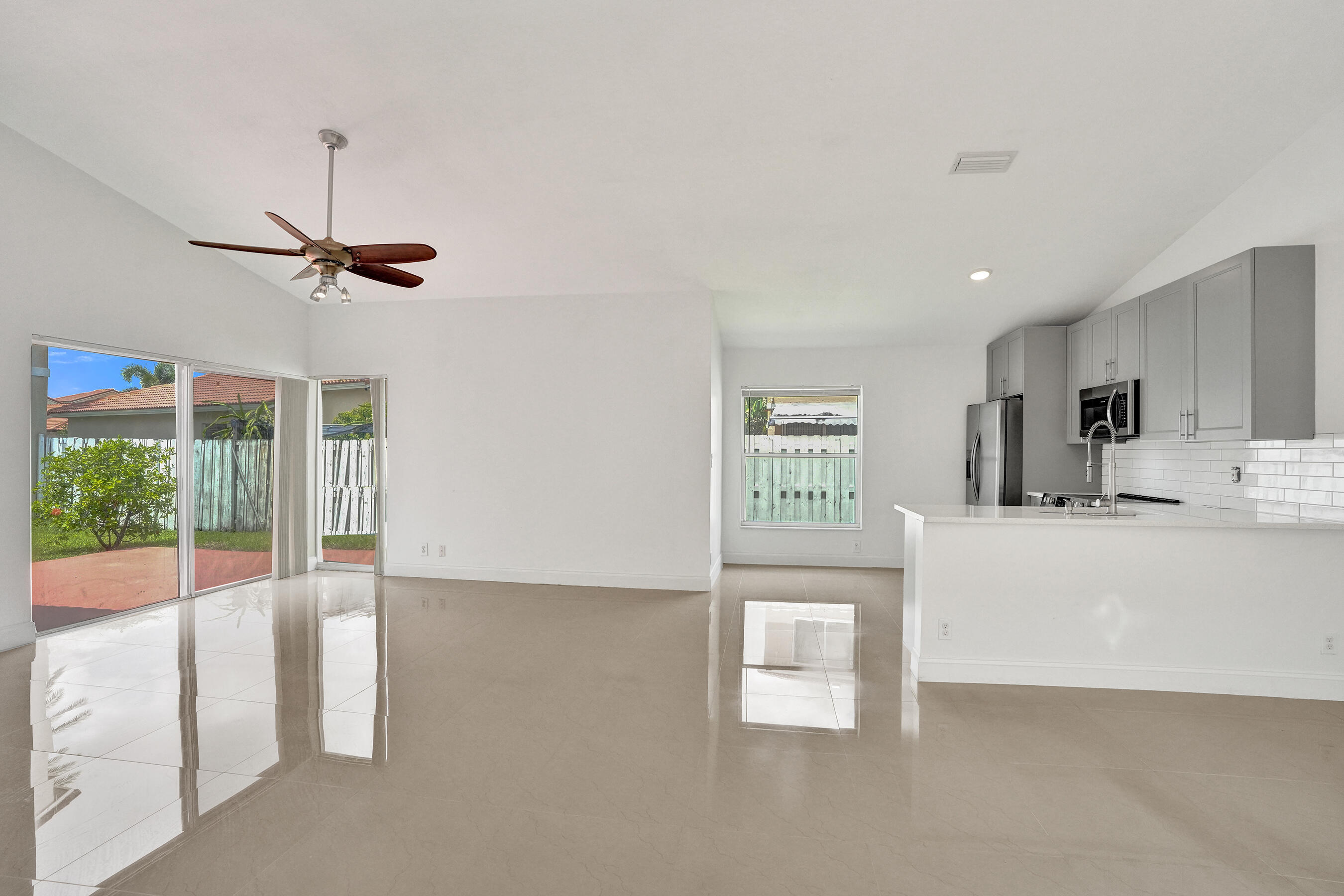 SILVER LAKES PHASE II REPLAT - Residential Lease