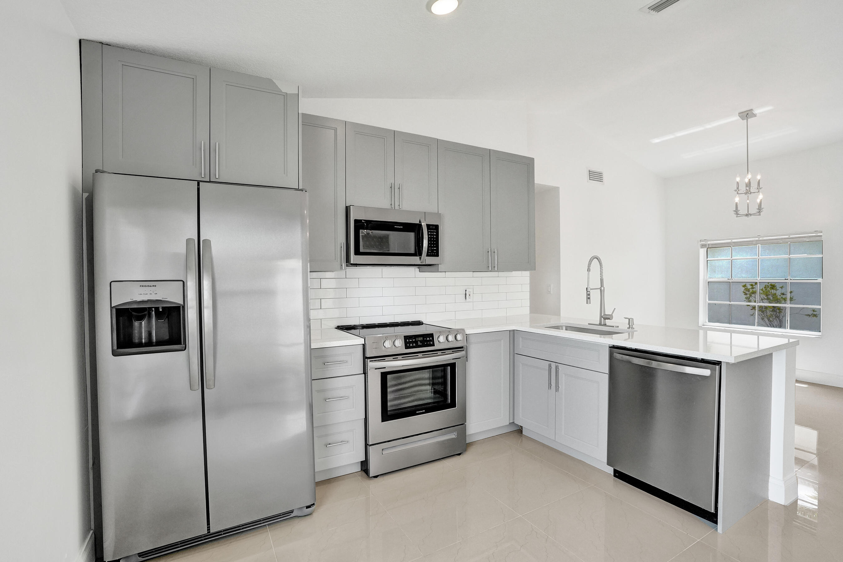 SILVER LAKES PHASE II REPLAT - Residential Lease