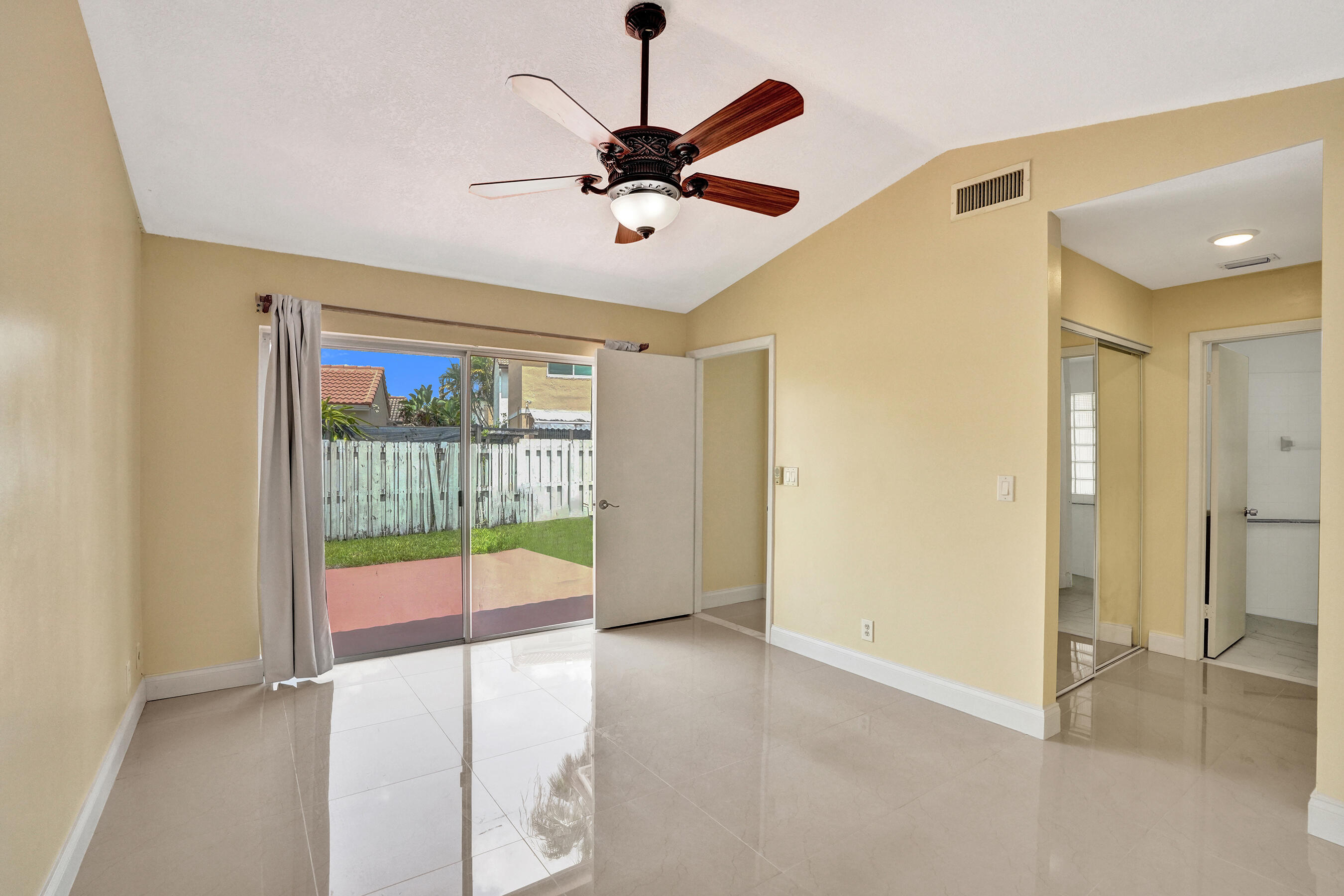 SILVER LAKES PHASE II REPLAT - Residential Lease