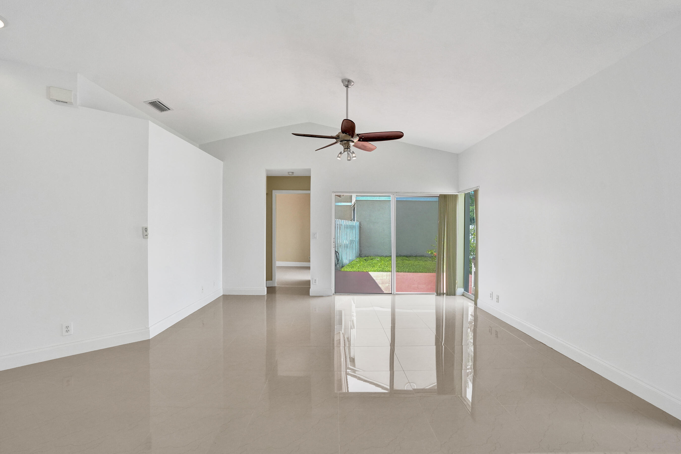 SILVER LAKES PHASE II REPLAT - Residential Lease