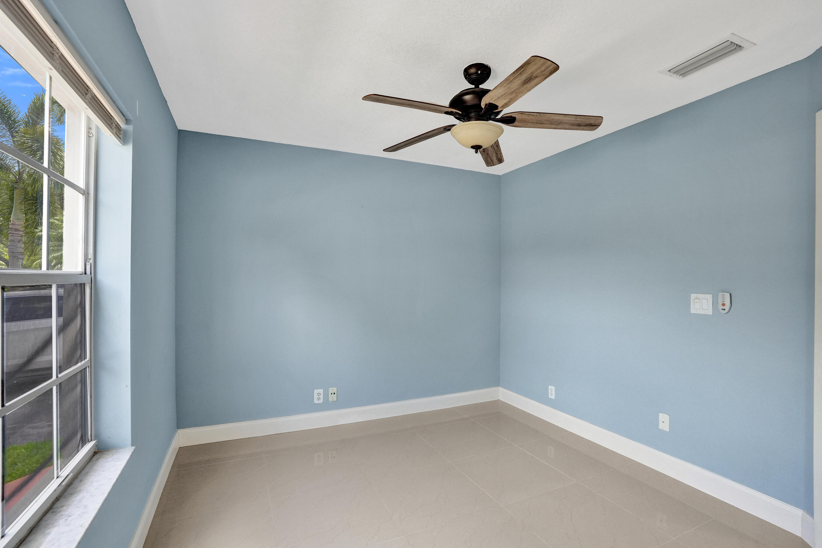 SILVER LAKES PHASE II REPLAT - Residential Lease