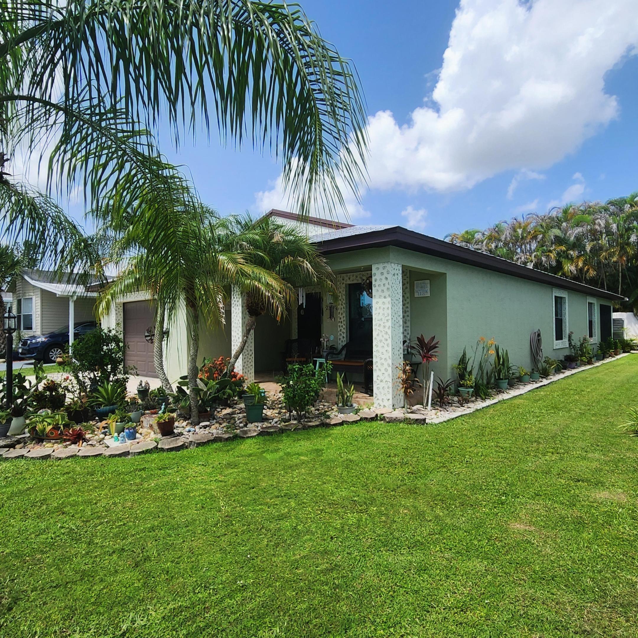 SPANISH LAKES ONE LEASEHOLD ESTATES - Residential