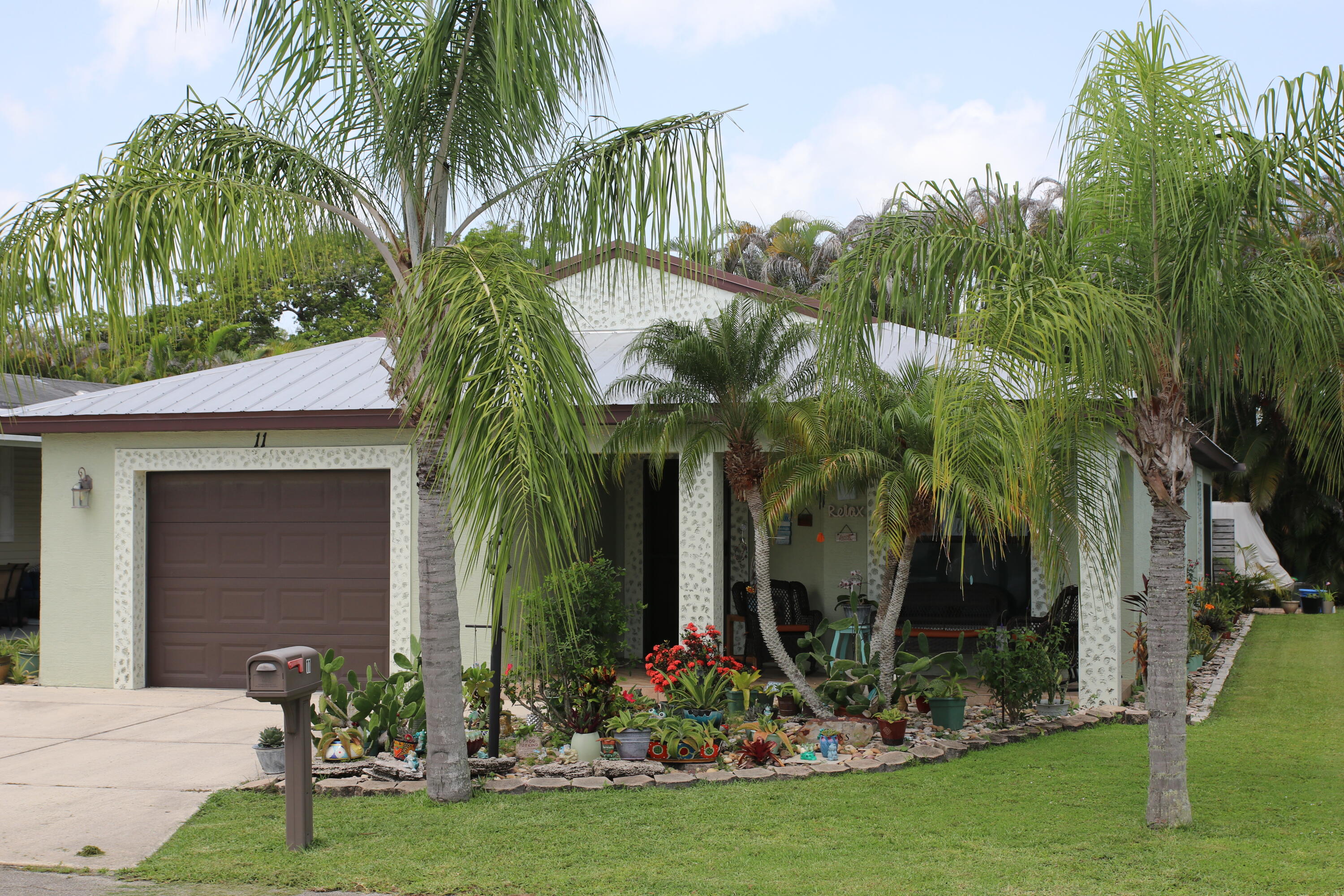 SPANISH LAKES ONE LEASEHOLD ESTATES - Residential