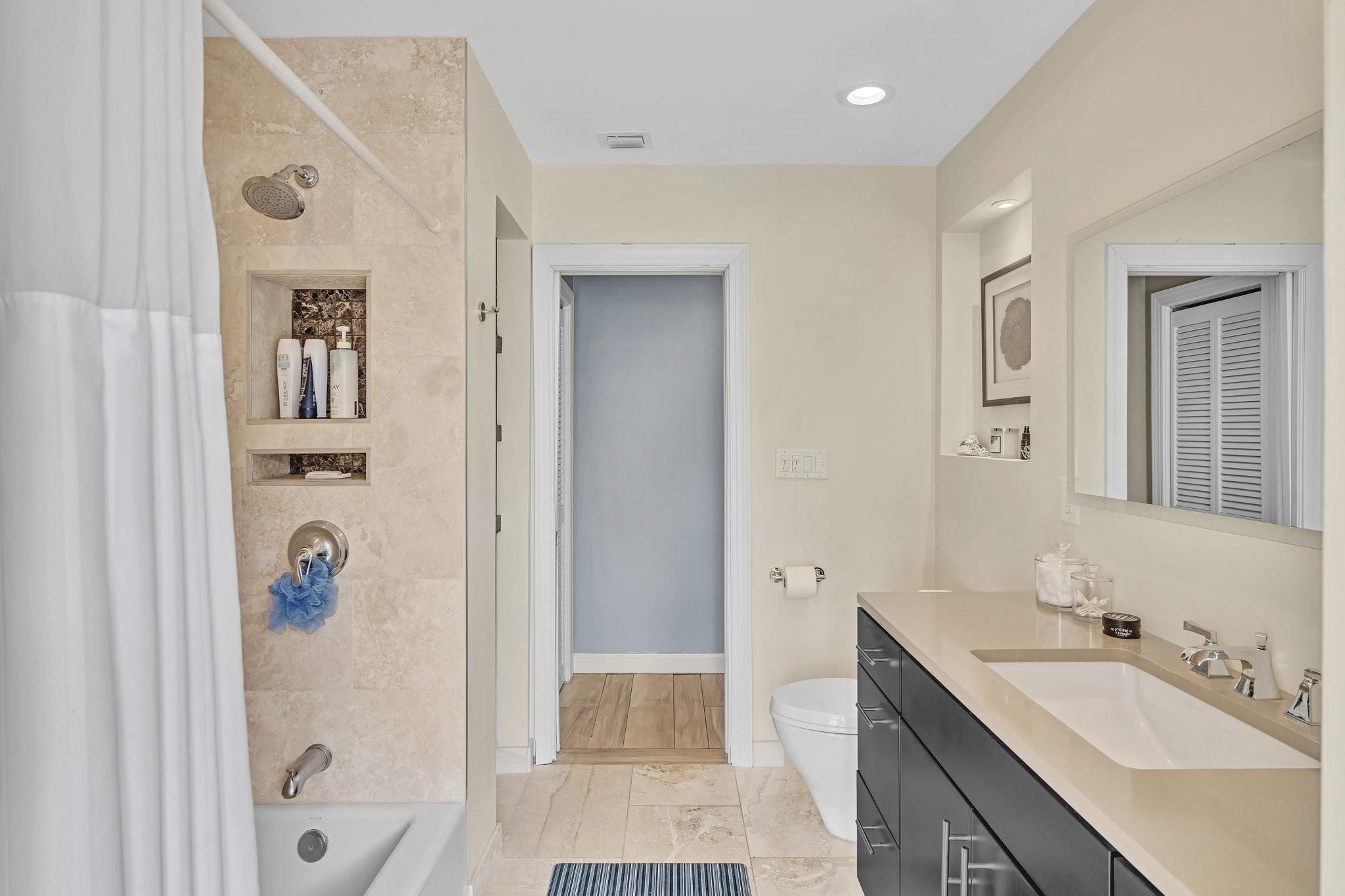 Venetian Isles 3rd Sec 47 - Residential