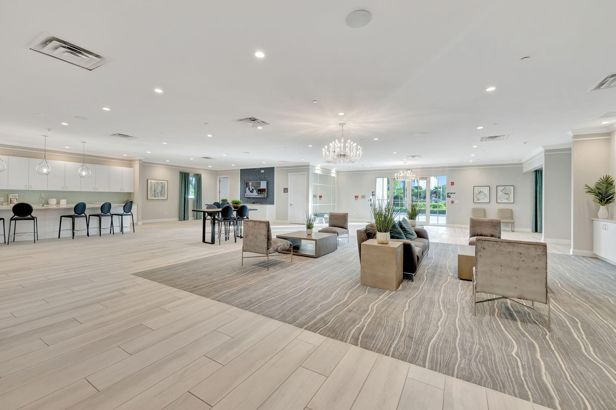 CRYSTAL LAKE 1ST SEC - Residential