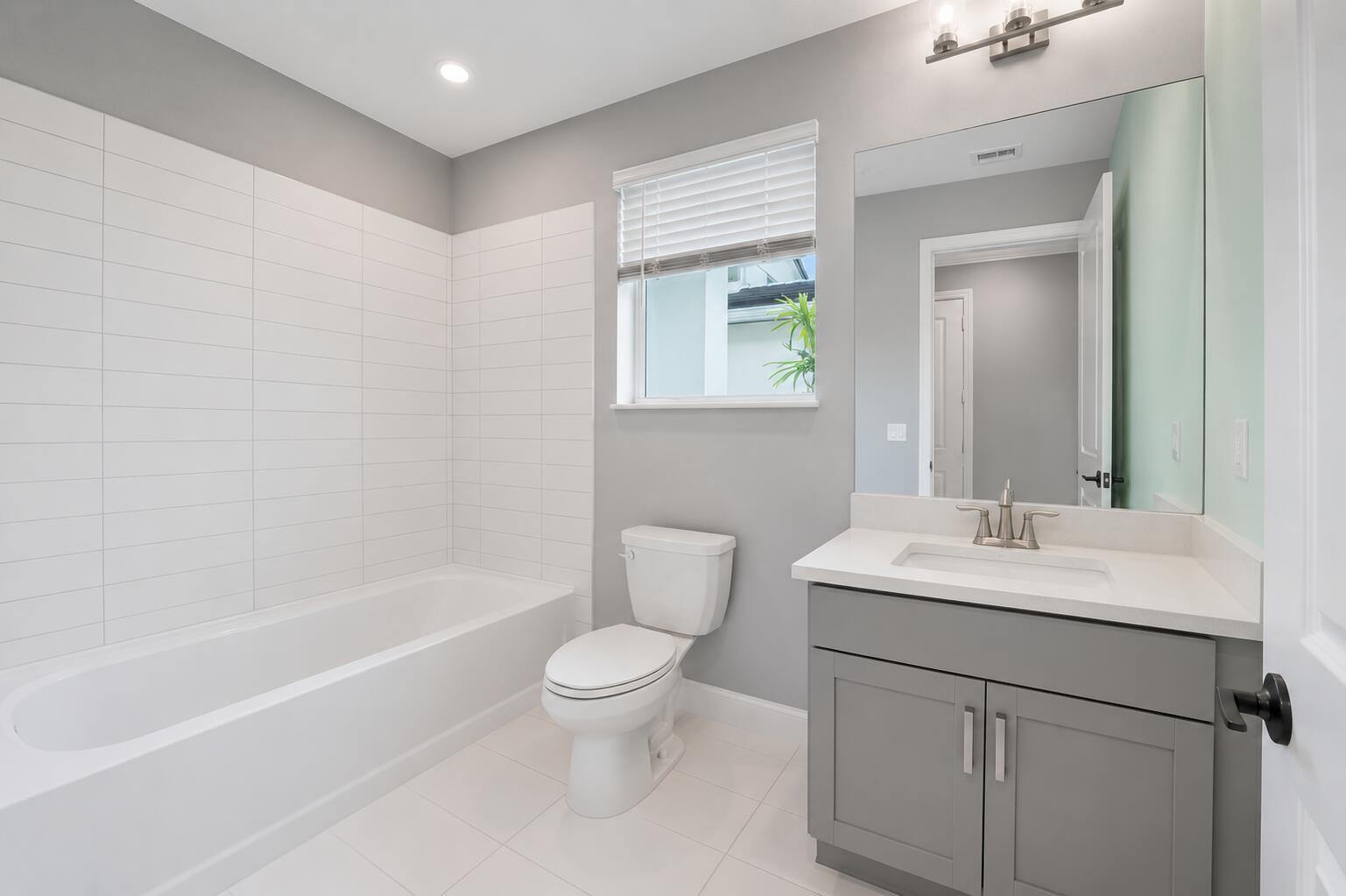 CRYSTAL LAKE 1ST SEC - Residential