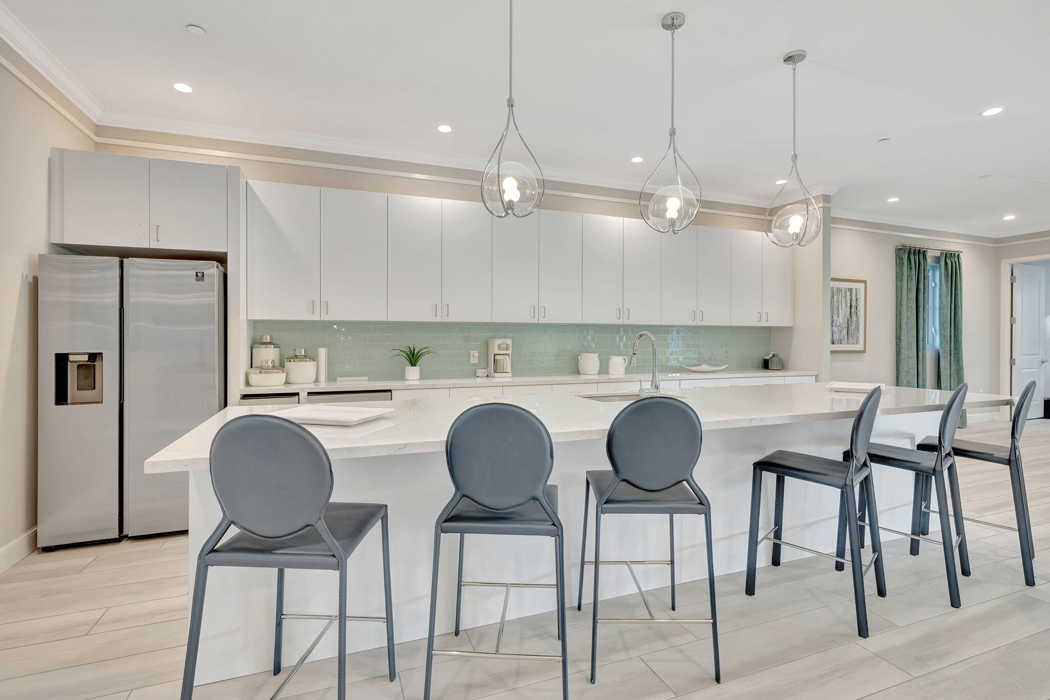 CRYSTAL LAKE 1ST SEC - Residential