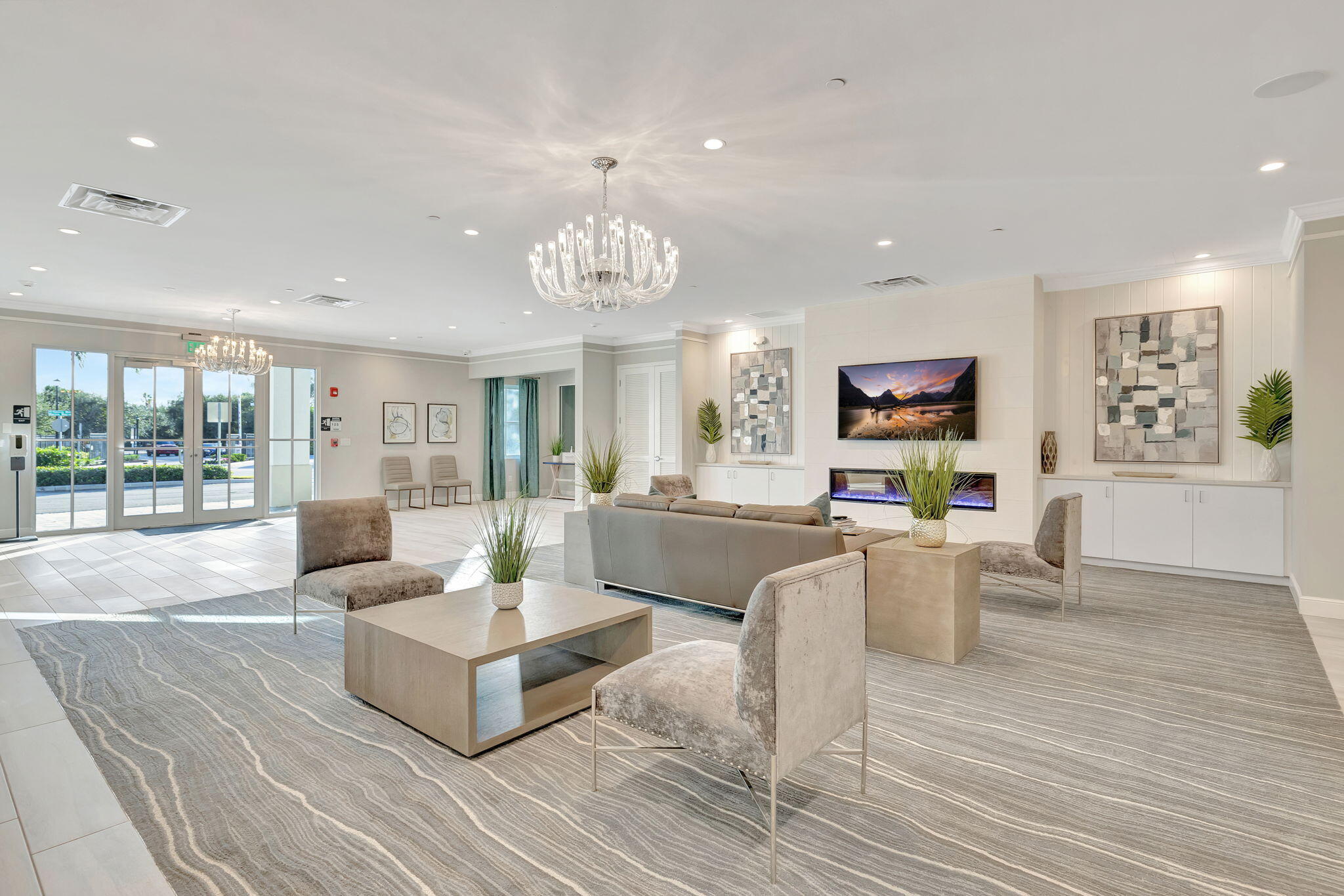 CRYSTAL LAKE 1ST SEC - Residential