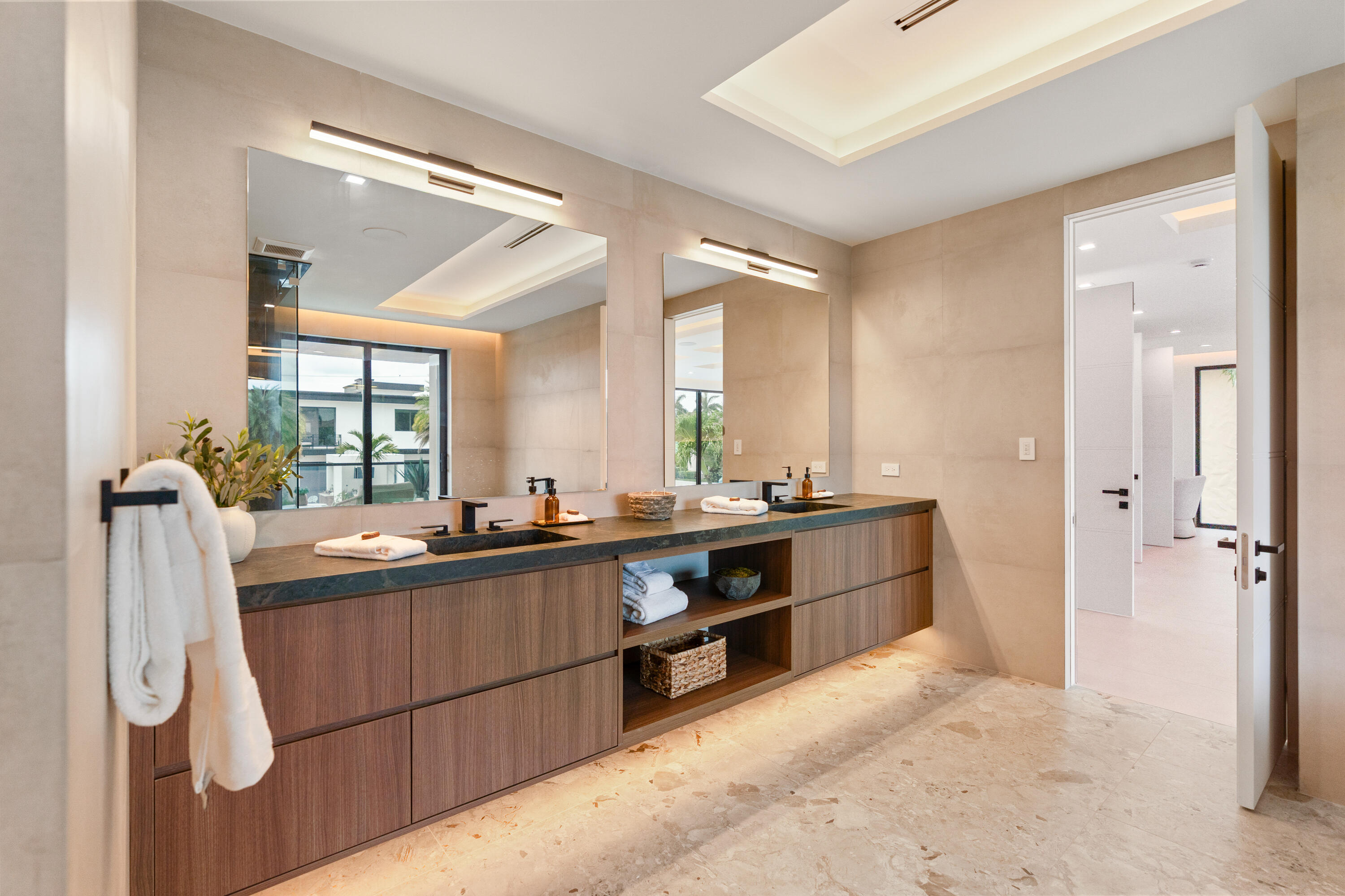 CORAL KEY VILLAS 2ND SEC - Residential