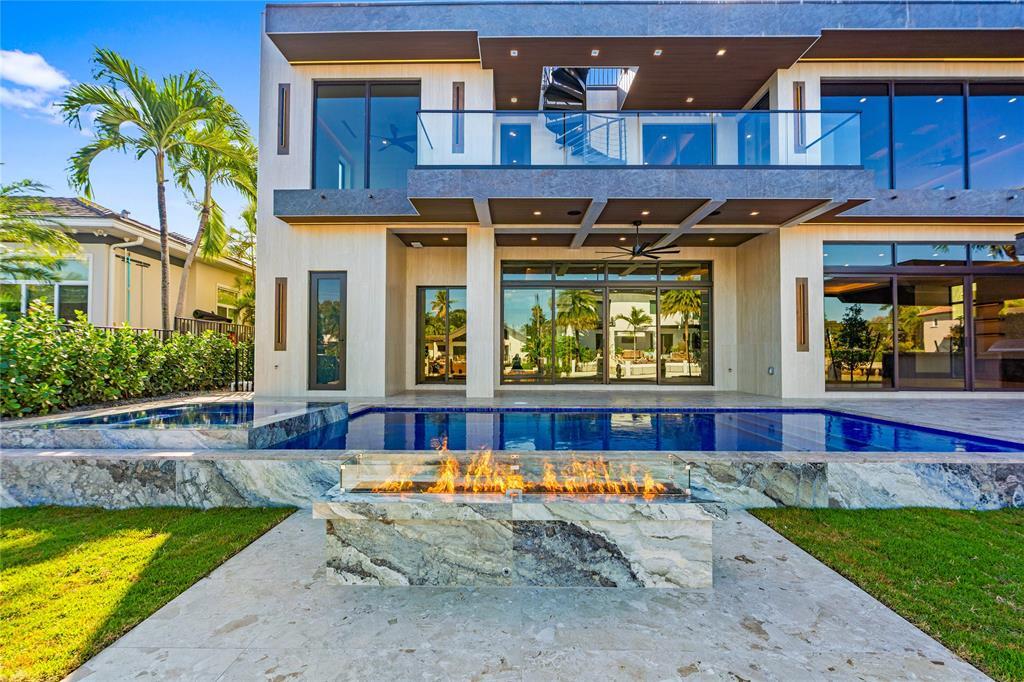 CORAL KEY VILLAS 2ND SEC - Residential