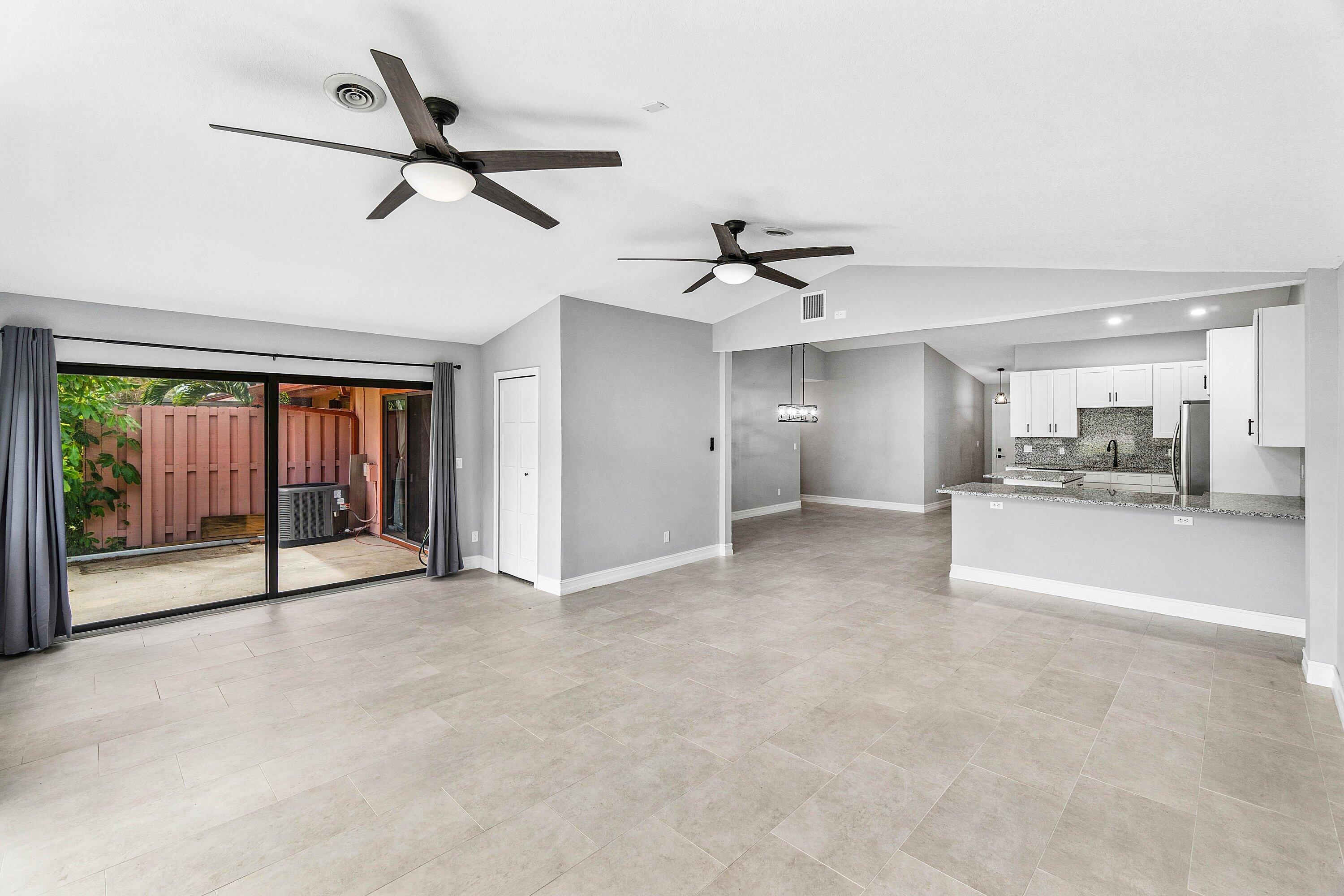 BOYNTON LAKES 3-C - Residential
