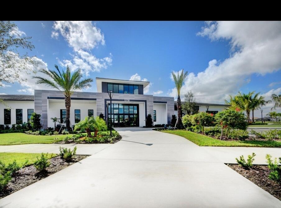 CRESSWIND PALM BEACH - Residential