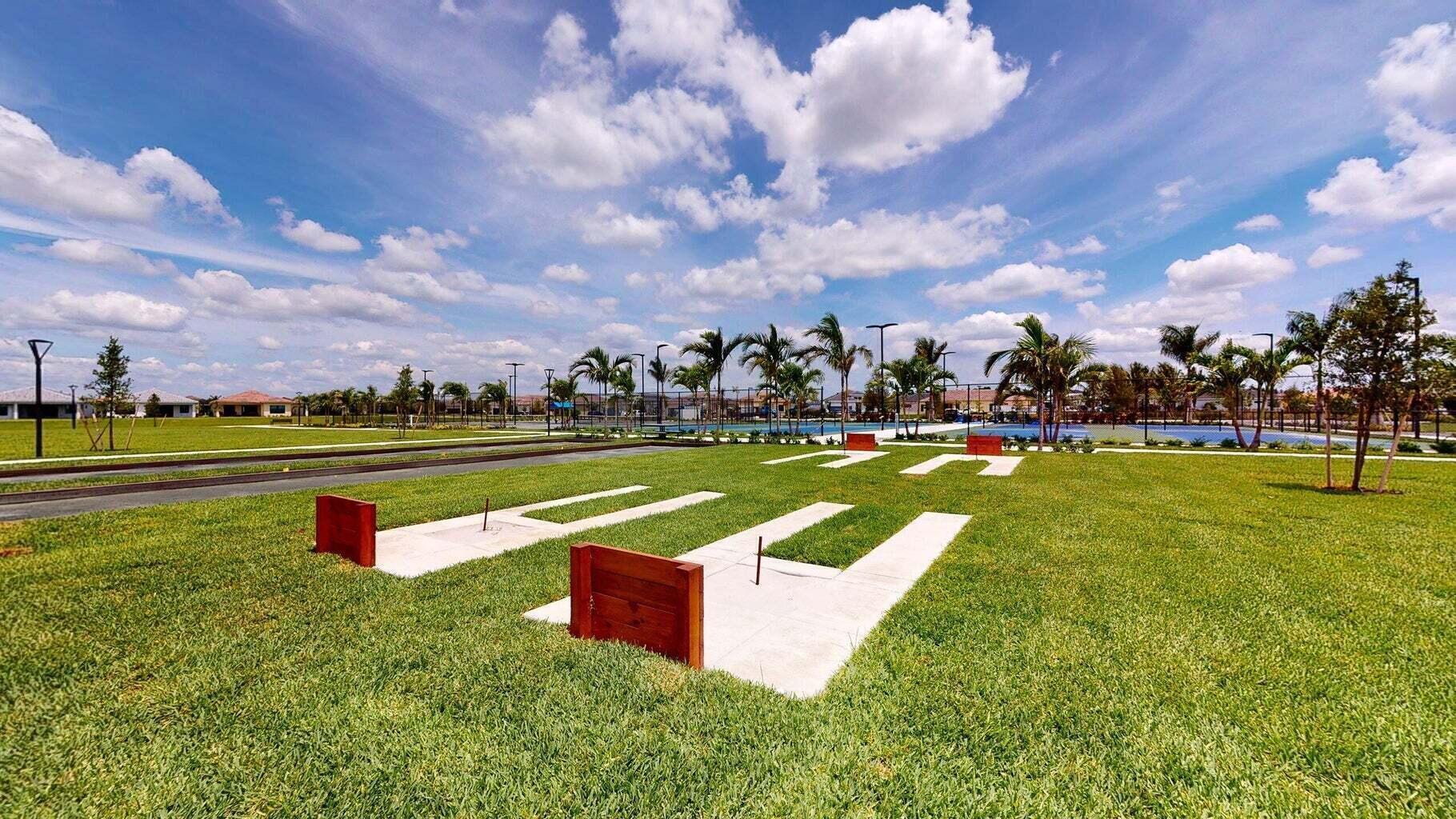 CRESSWIND PALM BEACH - Residential