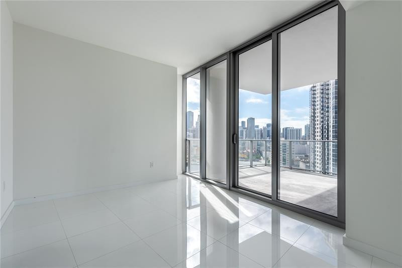 Paramount world center - Residential
