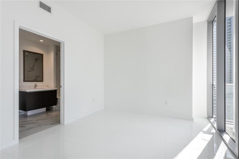 Paramount world center - Residential