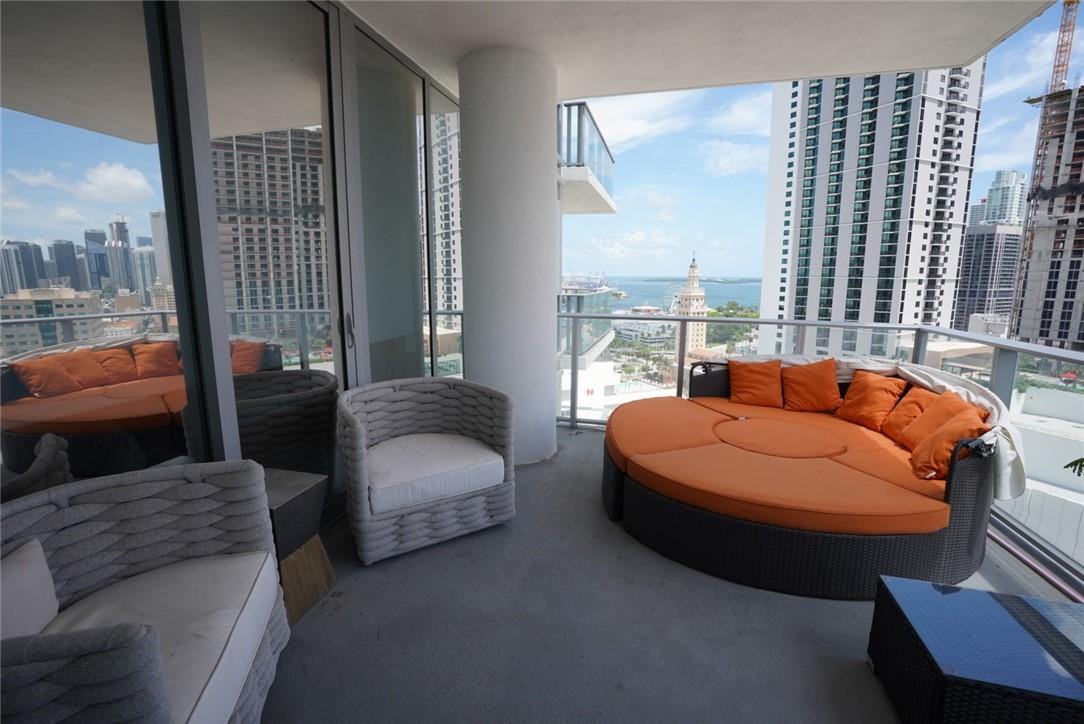 Paramount world center - Residential