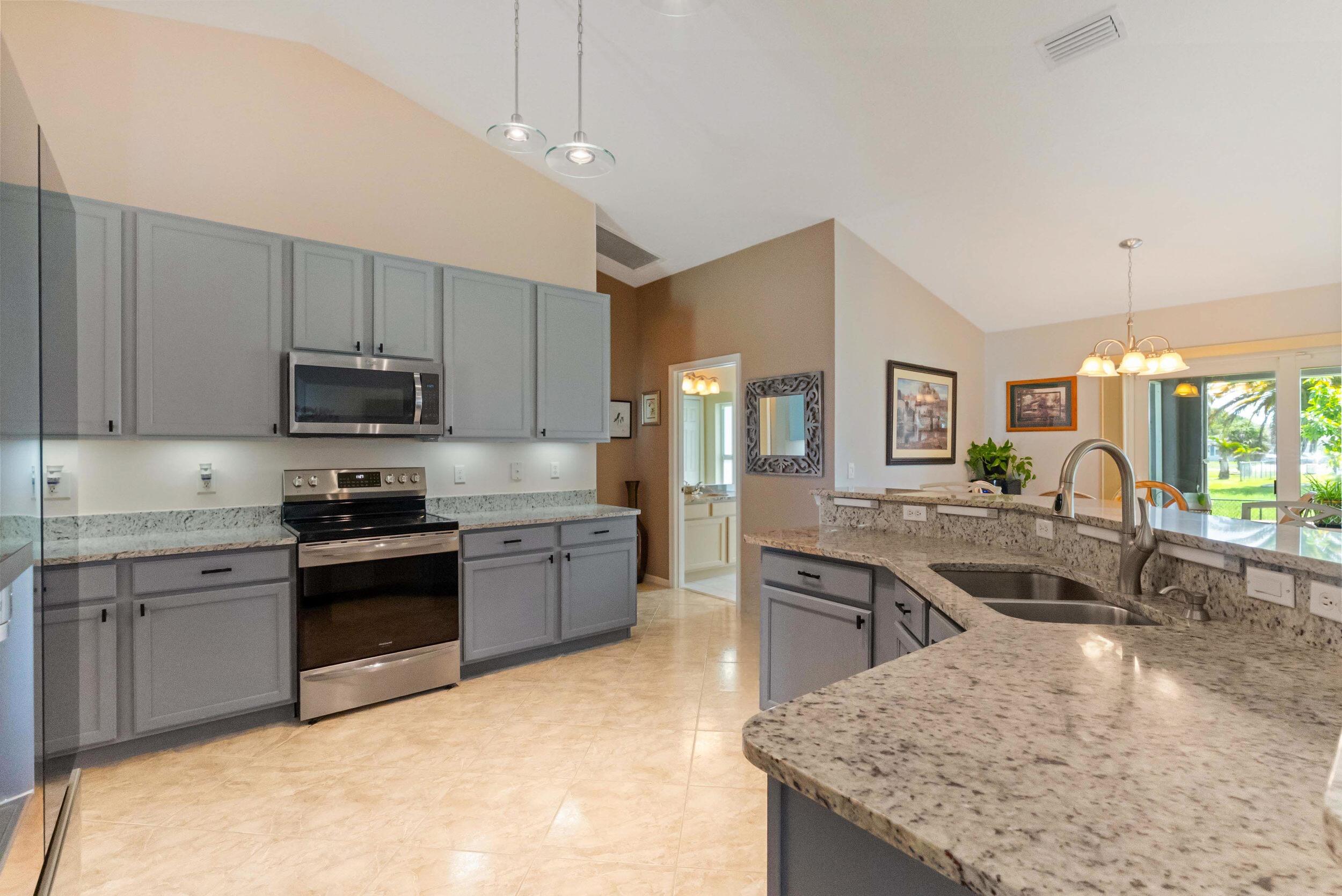 PORT ST LUCIE SECTION 21 - Residential
