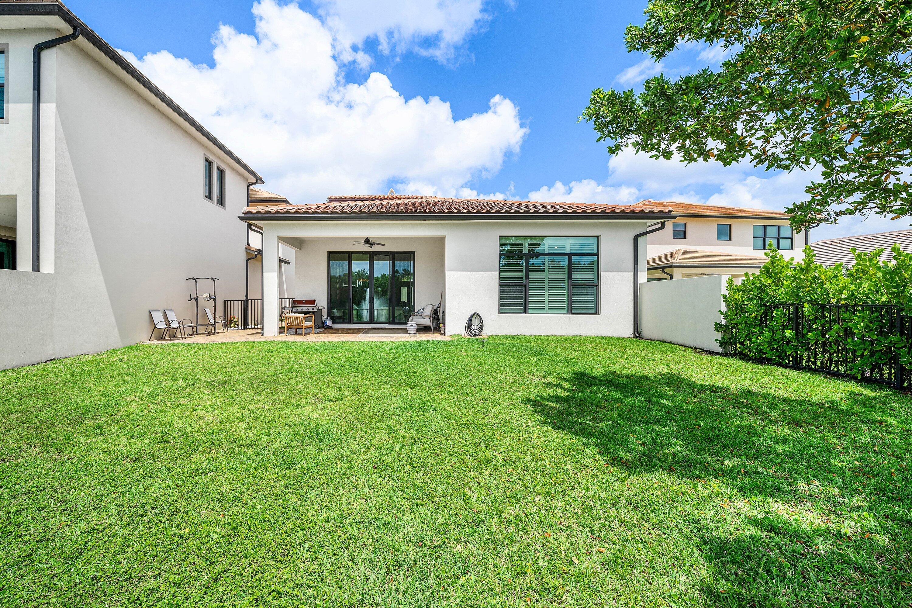 PALM MEADOWS ESTATES - Residential