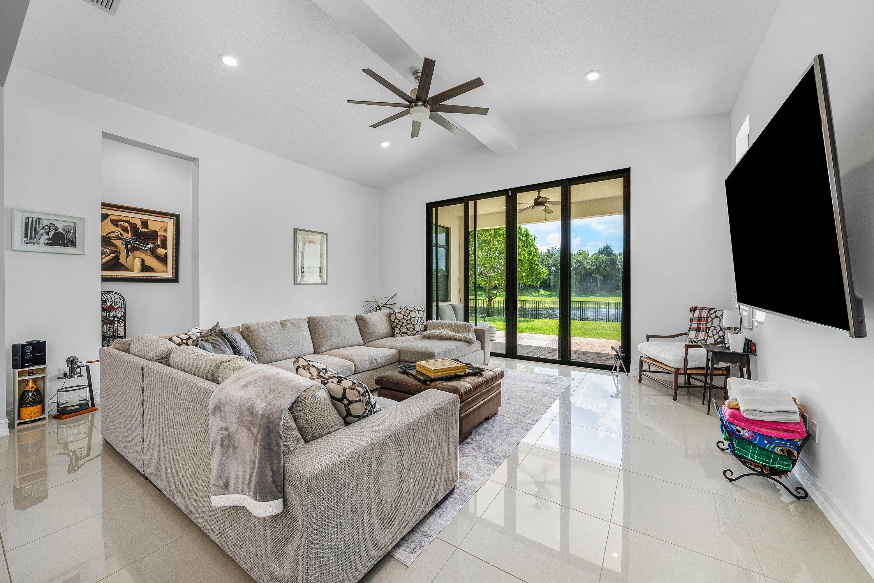PALM MEADOWS ESTATES - Residential