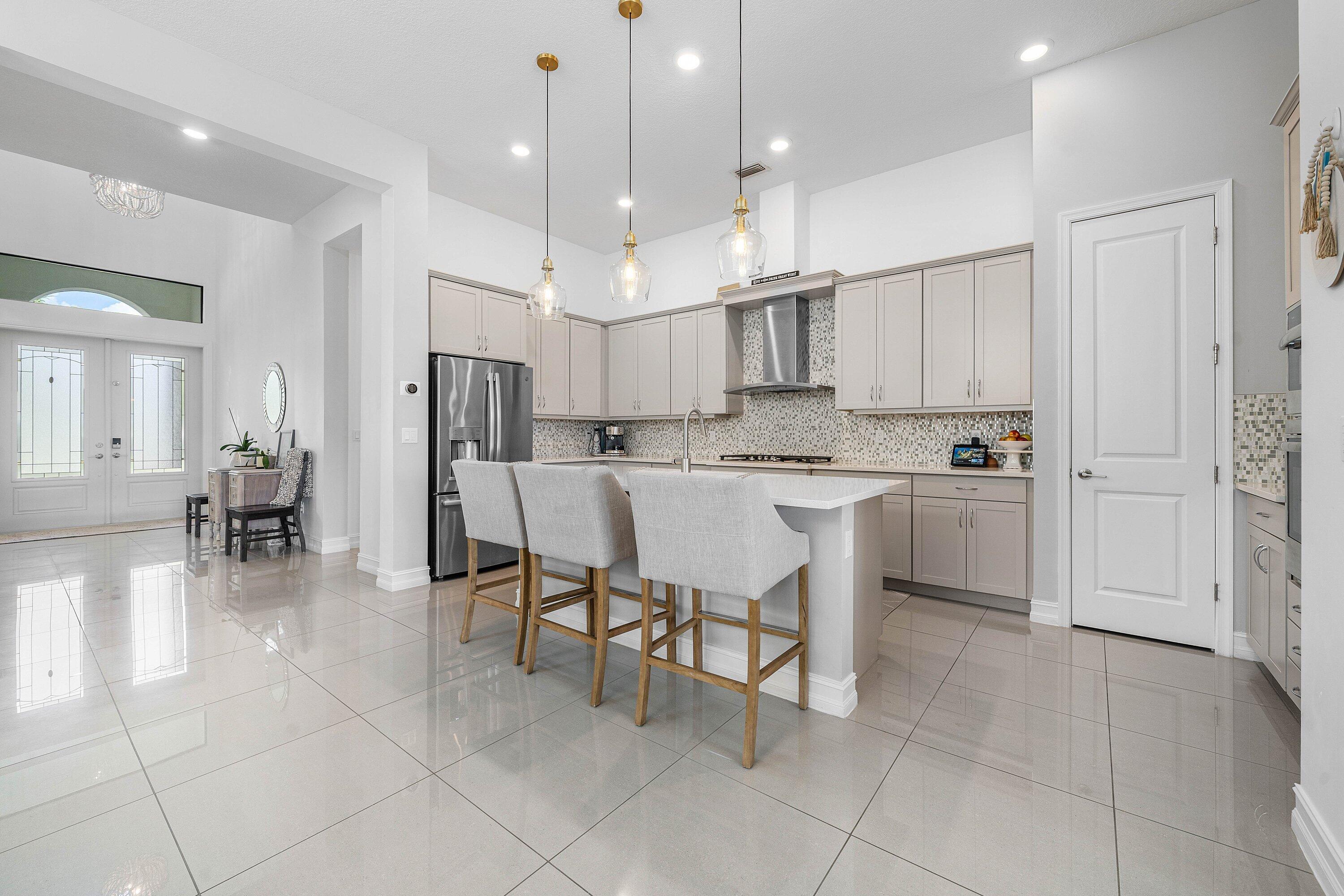 PALM MEADOWS ESTATES - Residential