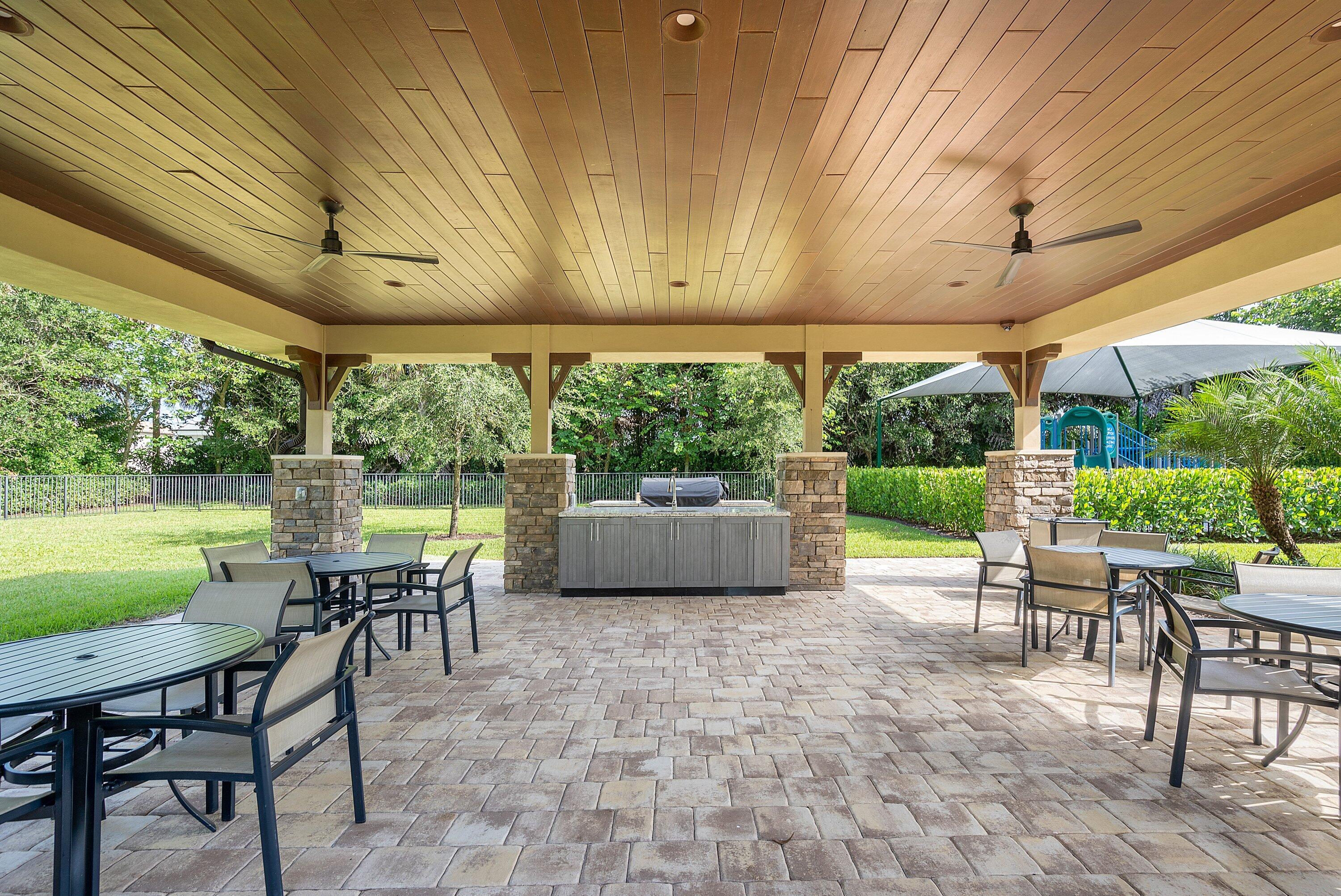 PALM MEADOWS ESTATES - Residential