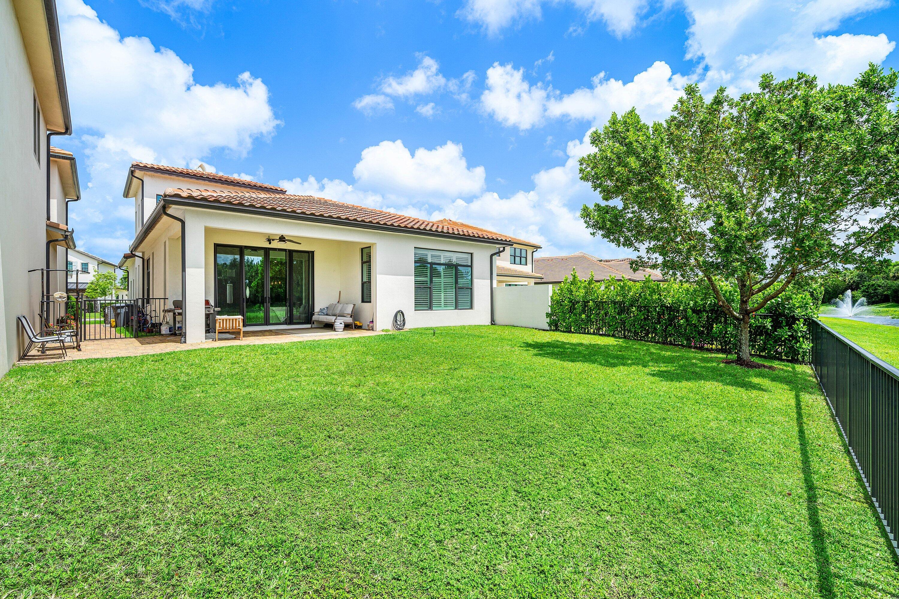 PALM MEADOWS ESTATES - Residential