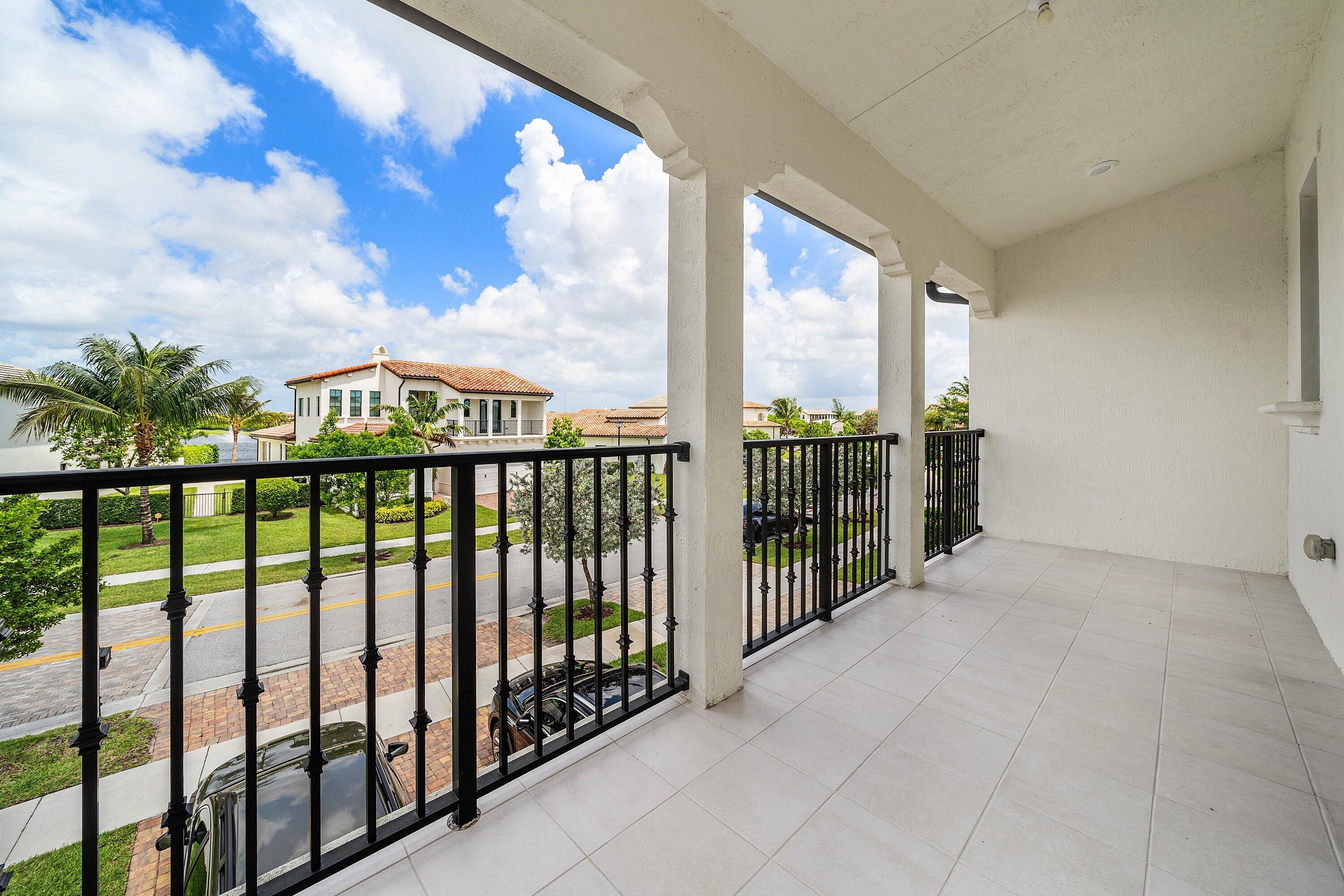 PALM MEADOWS ESTATES - Residential