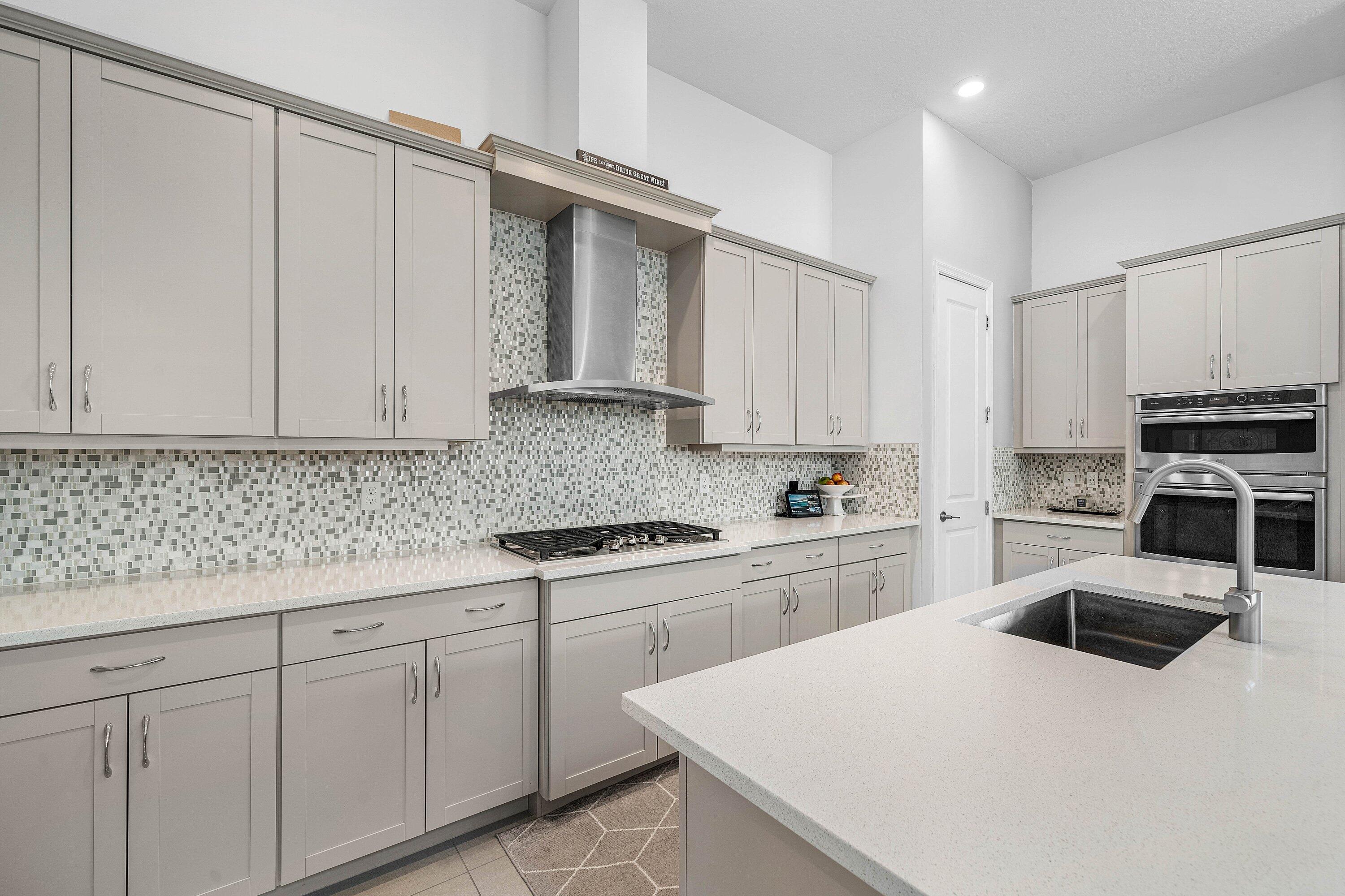 PALM MEADOWS ESTATES - Residential
